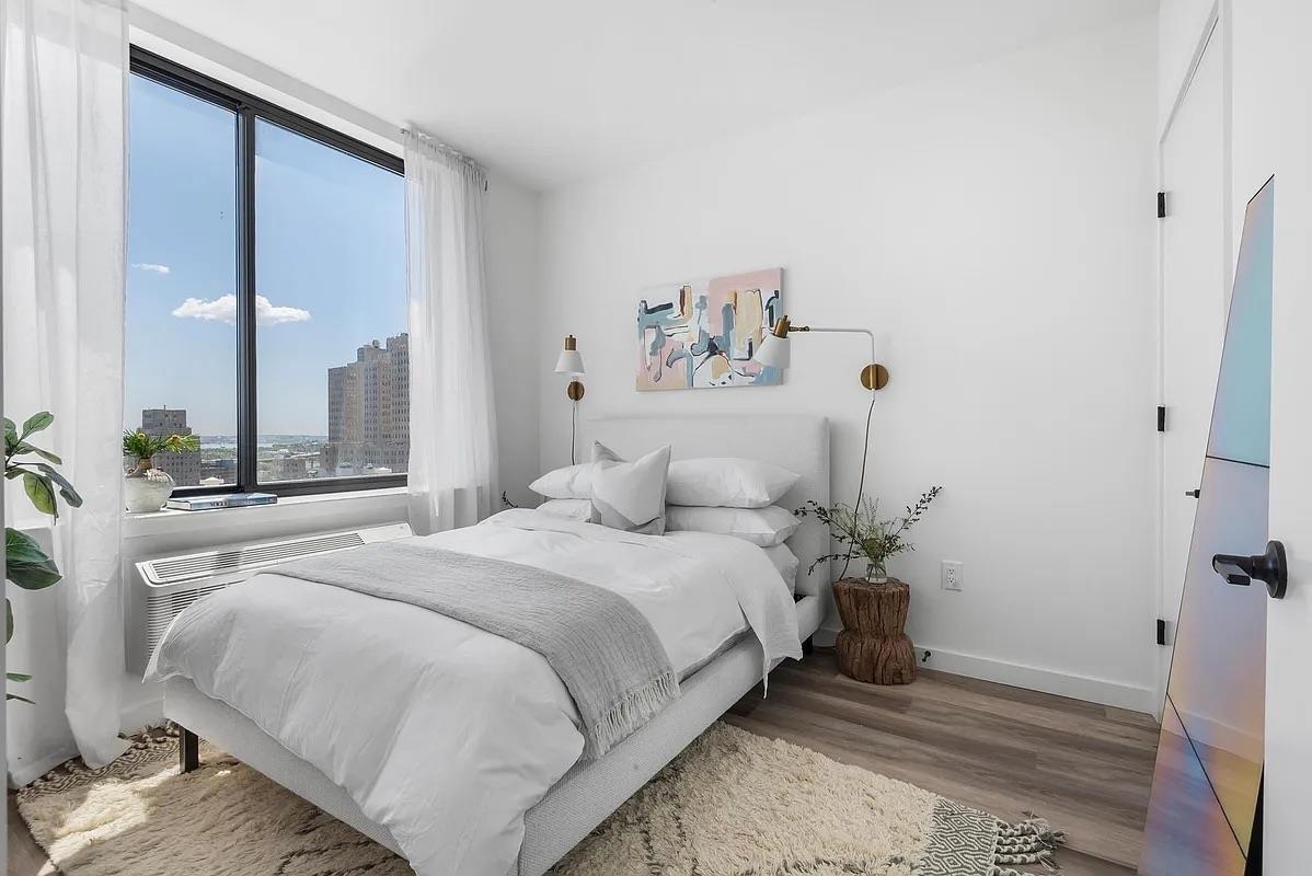 55 JORDAN AVE Unit: 805