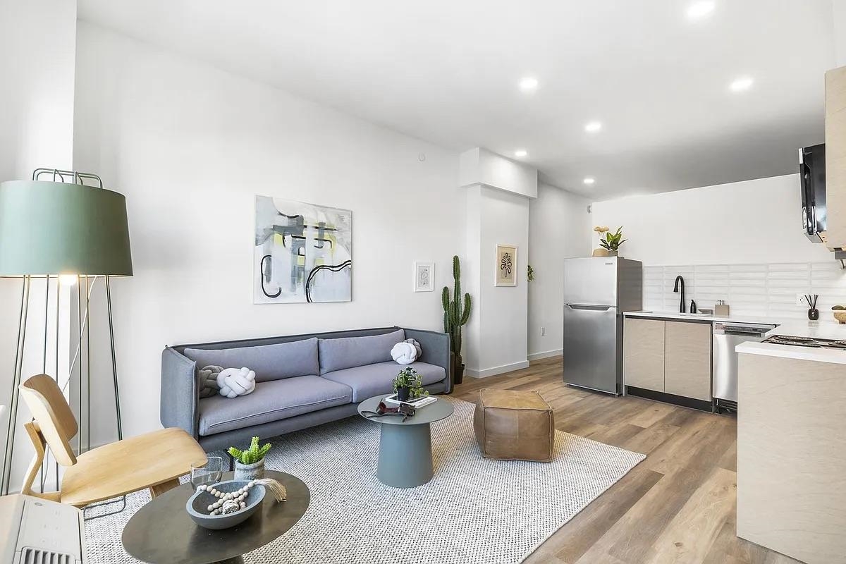 55 JORDAN AVE Unit: 209