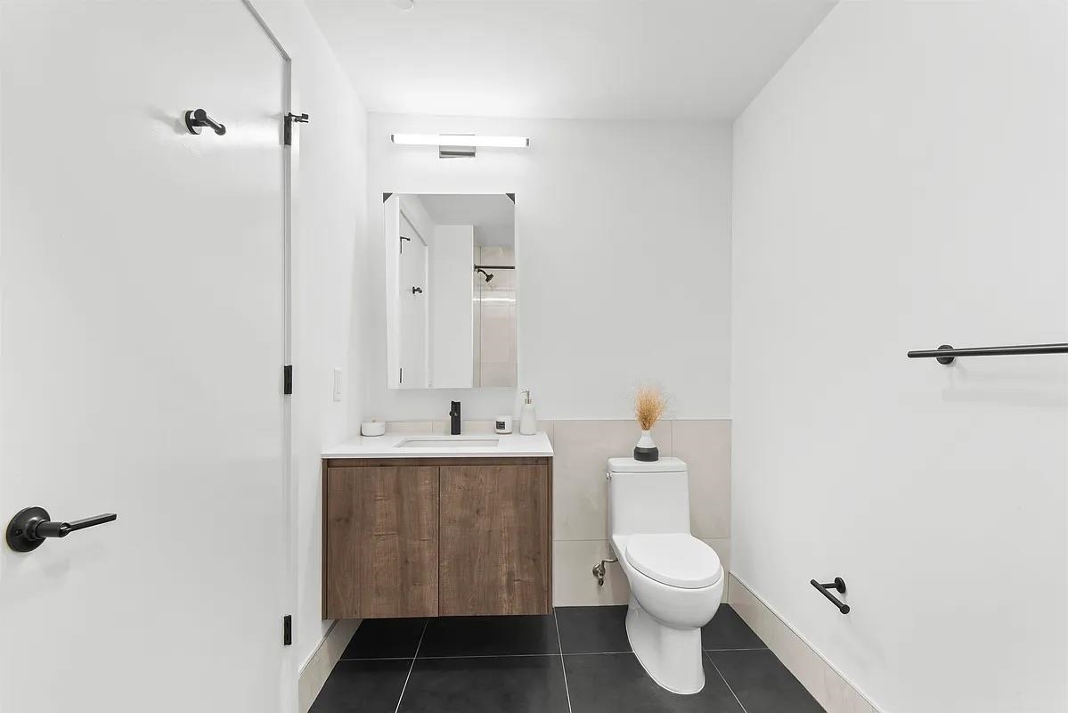 55 JORDAN AVE Unit: 1510