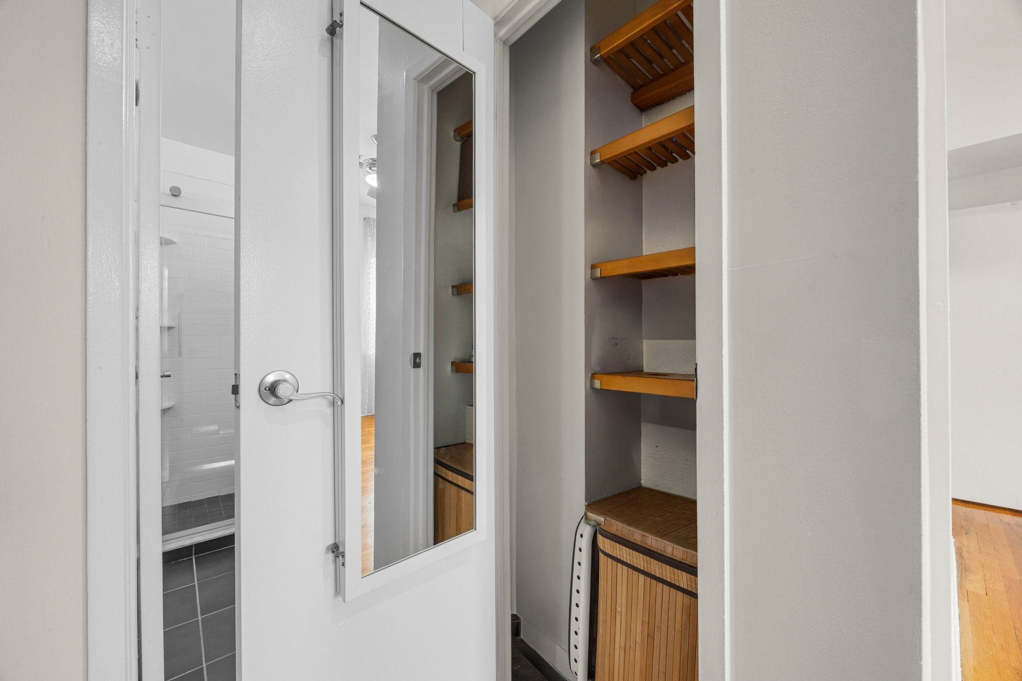 357 VARICK ST Unit: 224b