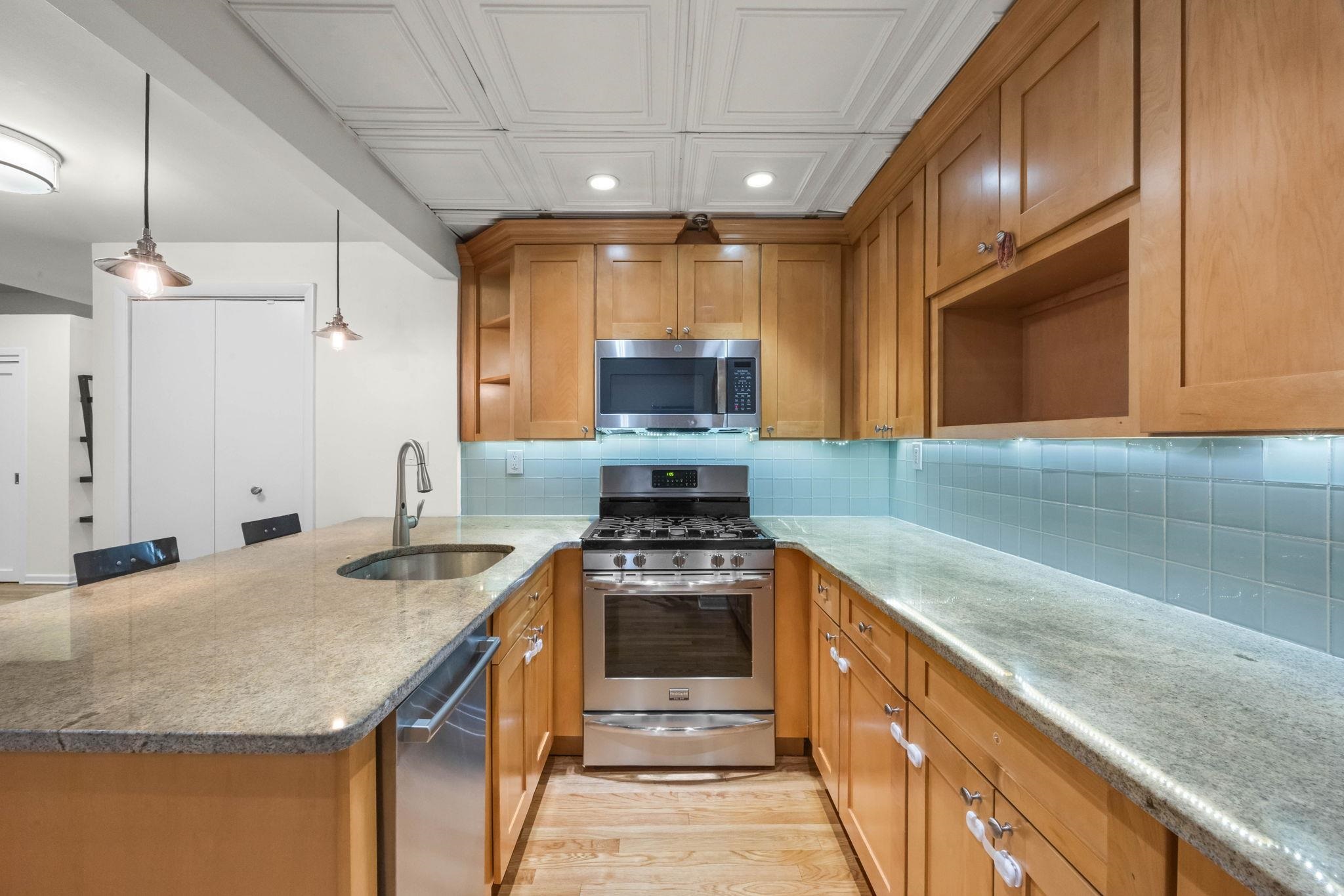 357 VARICK ST Unit: 224b