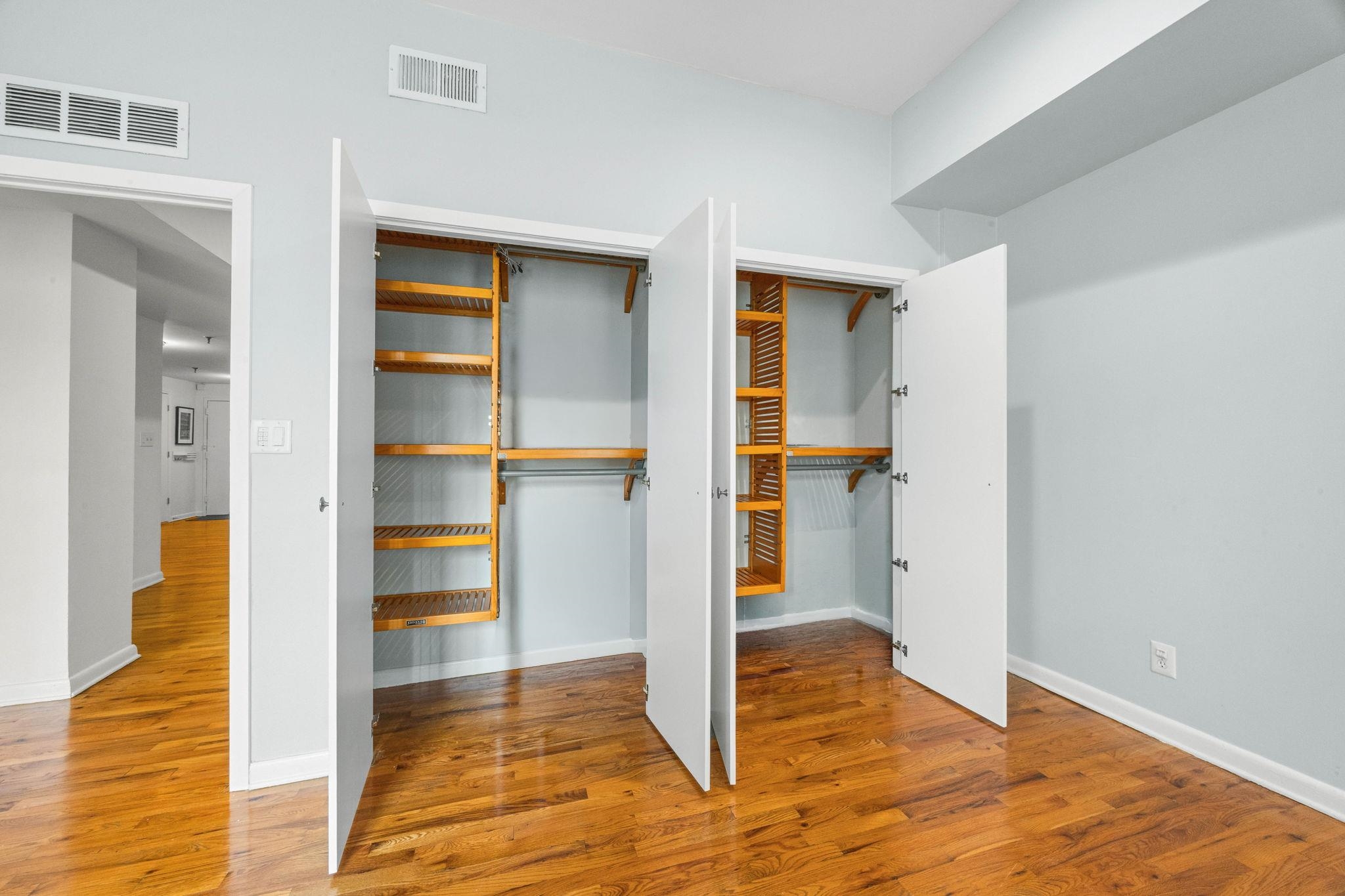 357 VARICK ST Unit: 224b