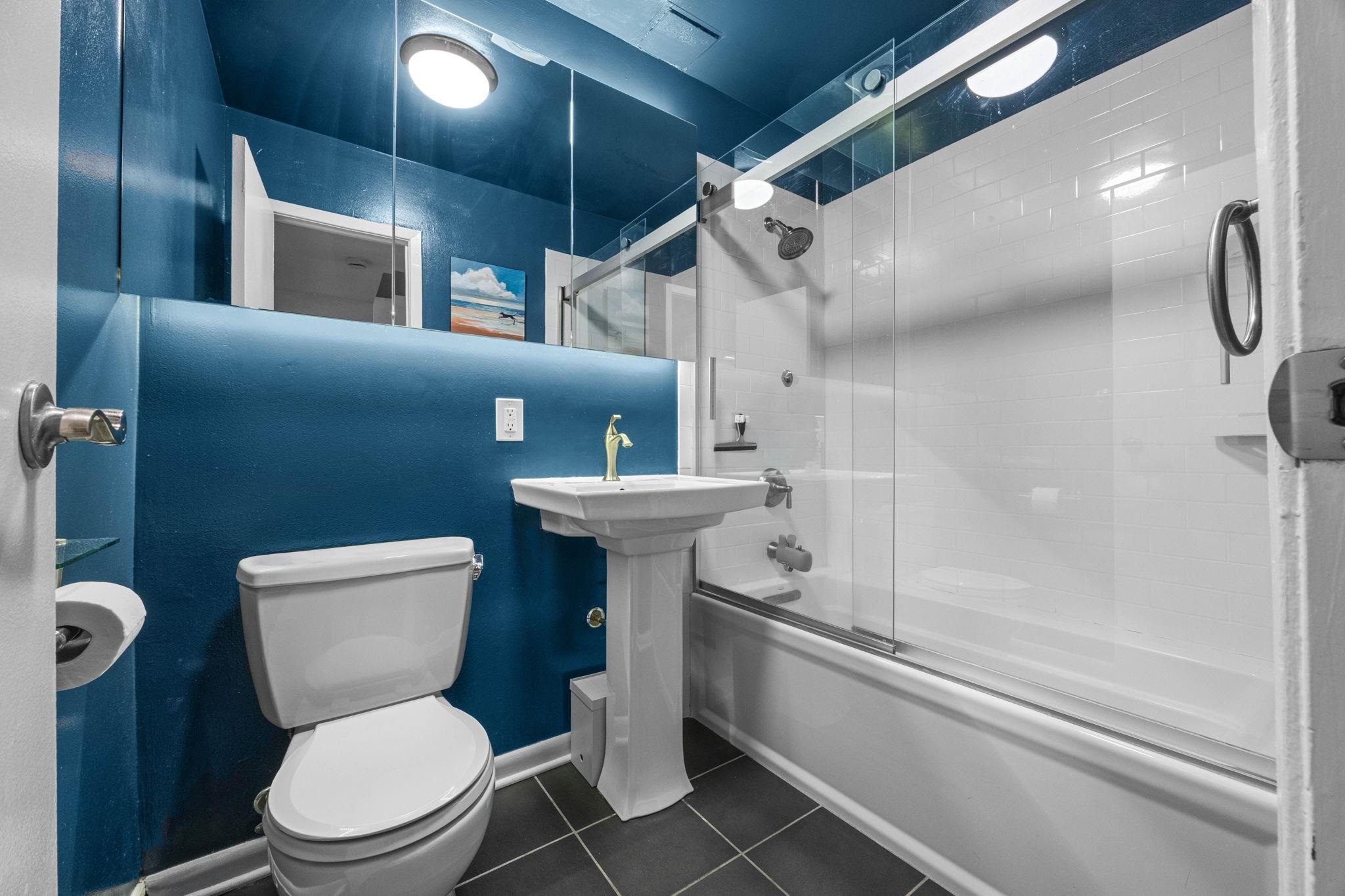 357 VARICK ST Unit: 224b