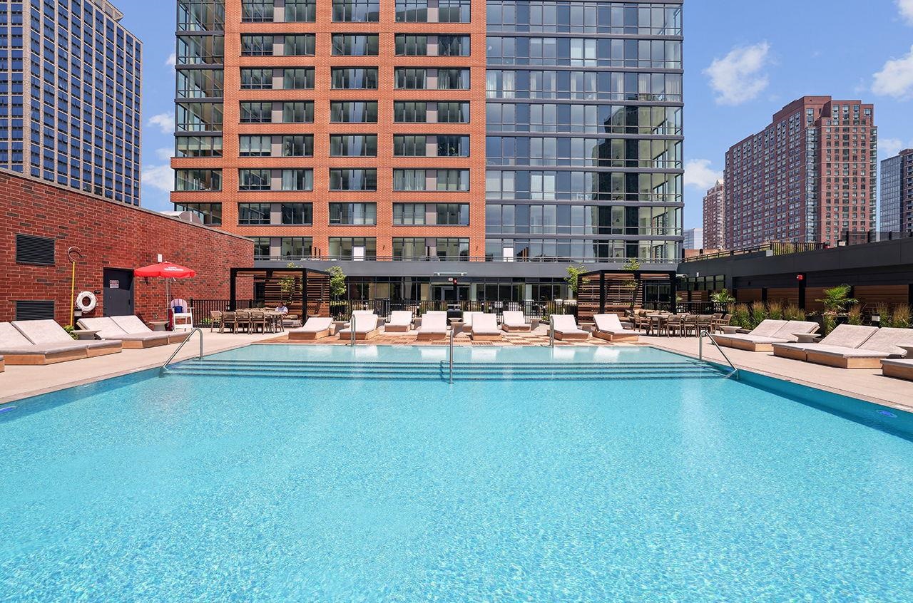 151 BAY ST Unit: 1005