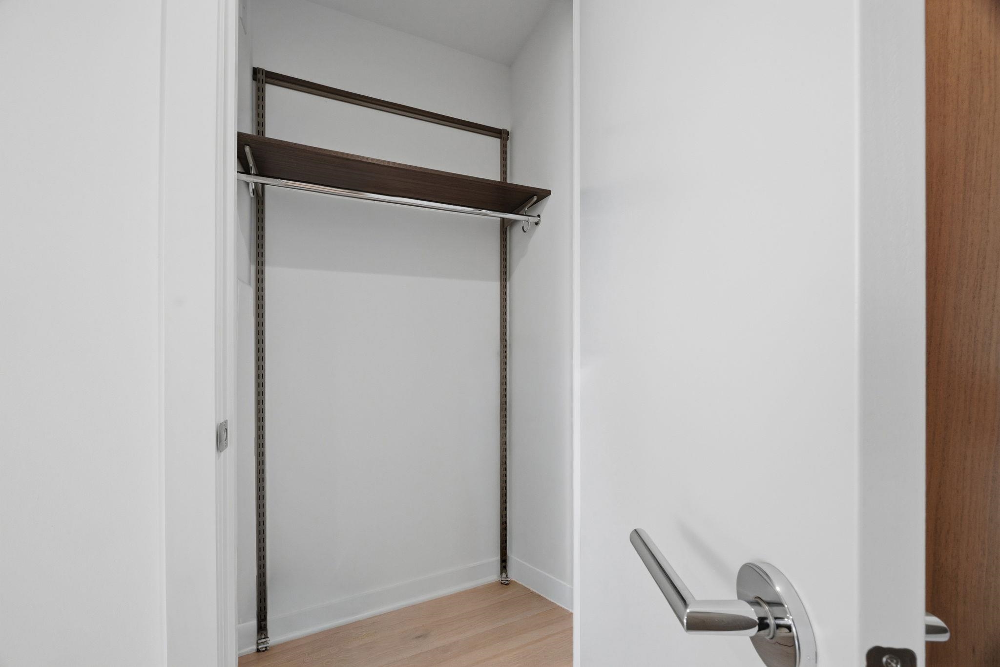 151 BAY ST Unit: 1005