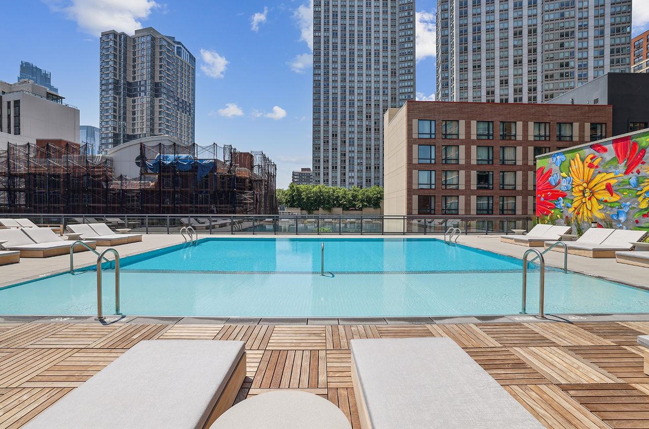 151 BAY ST Unit: 1005