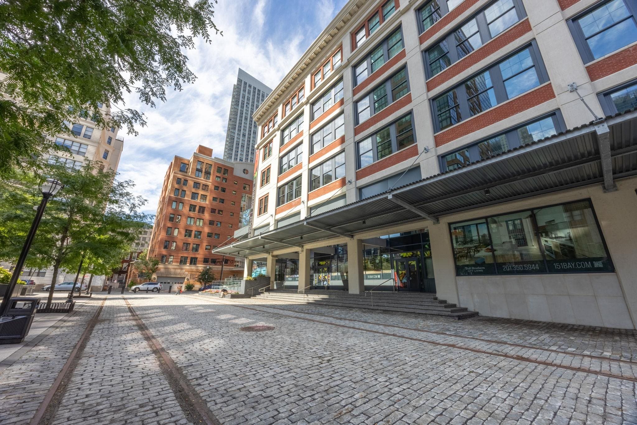 151 BAY ST Unit: 1005