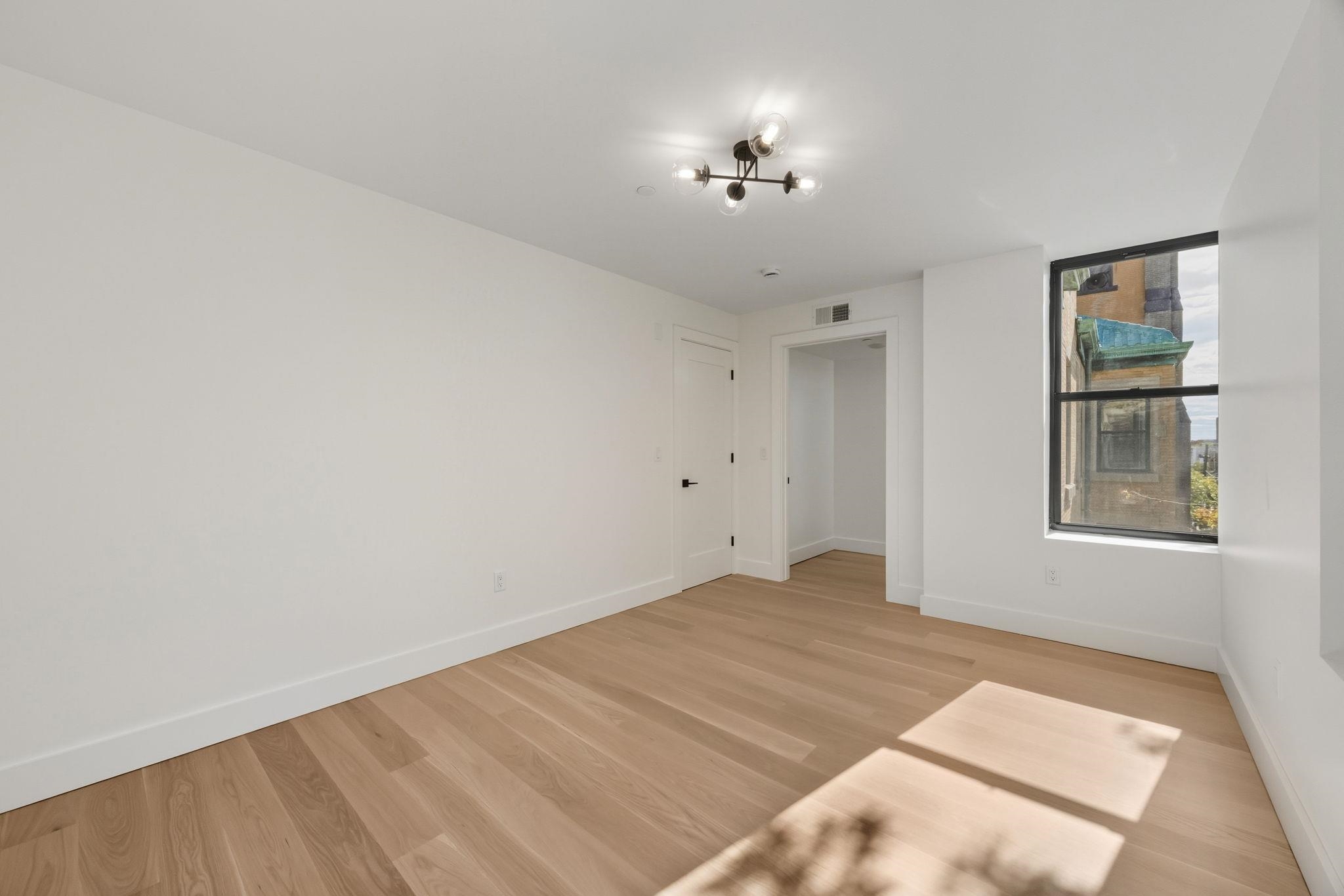 166 HANCOCK AVE Unit: 301