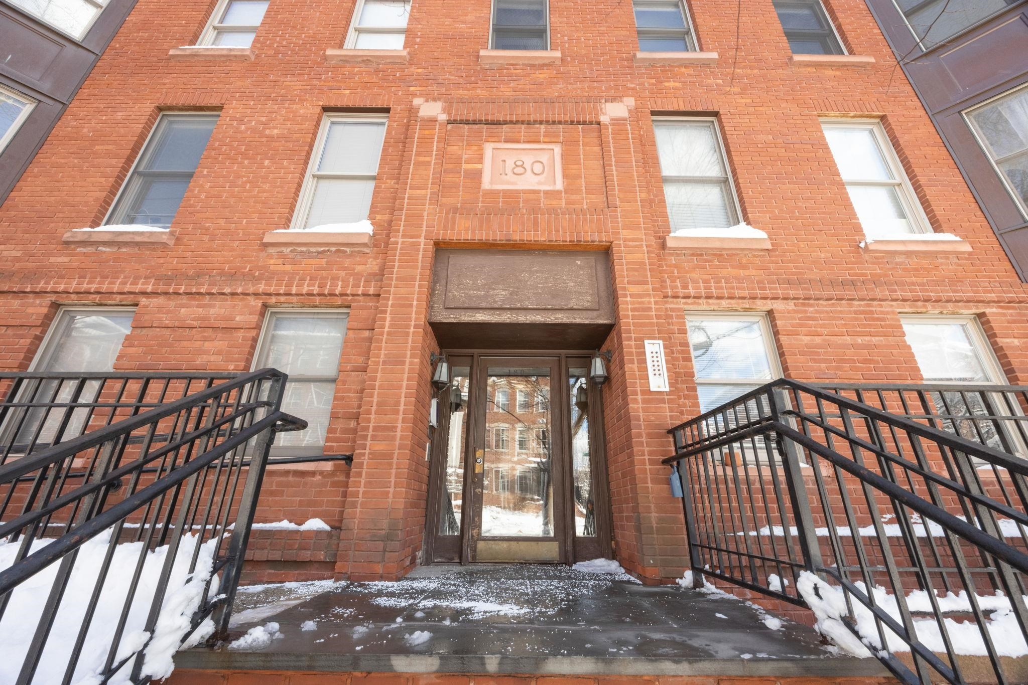 180 WASHINGTON ST Unit: 2