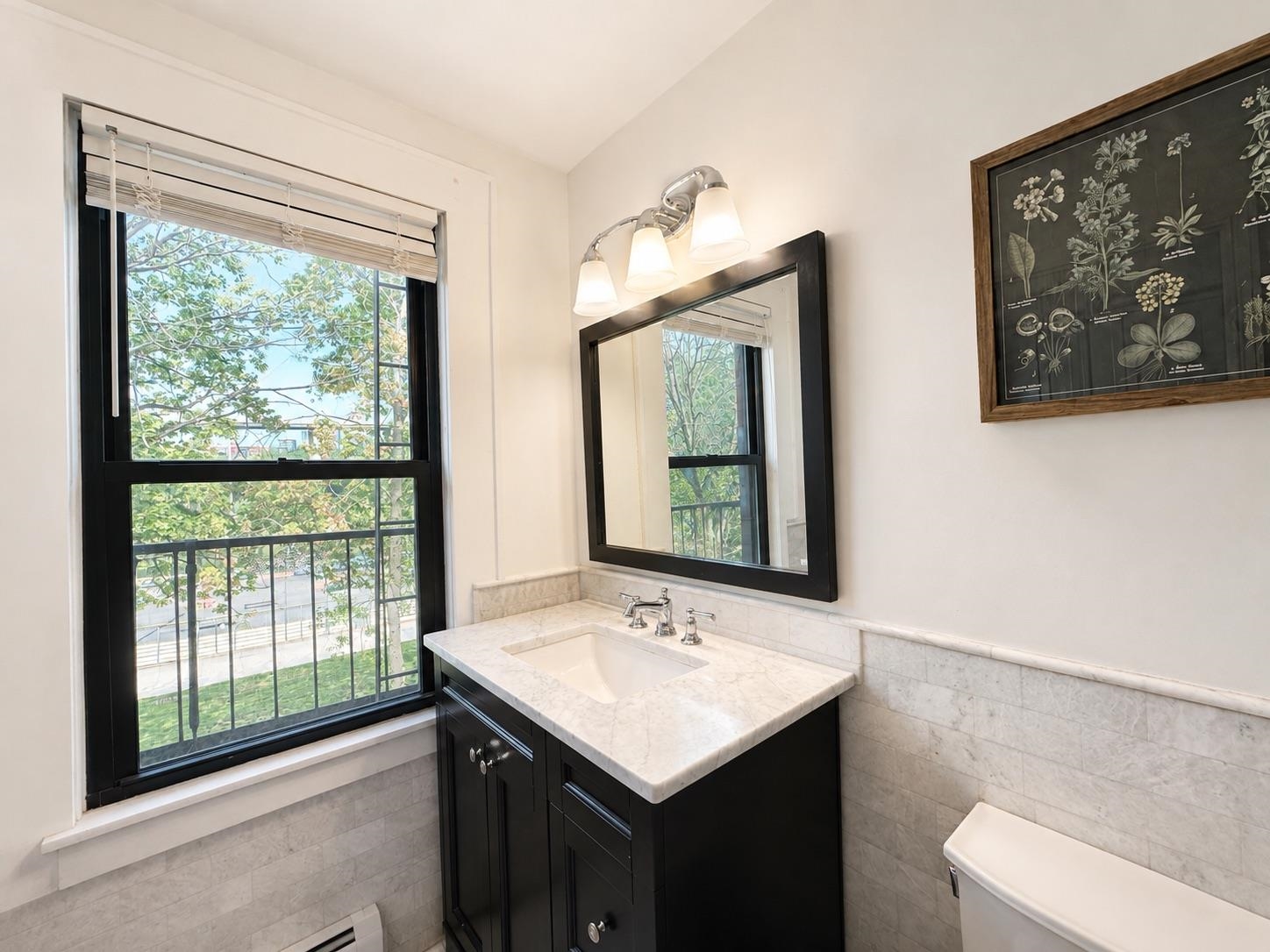 221 BRUNSWICK ST Unit: 3