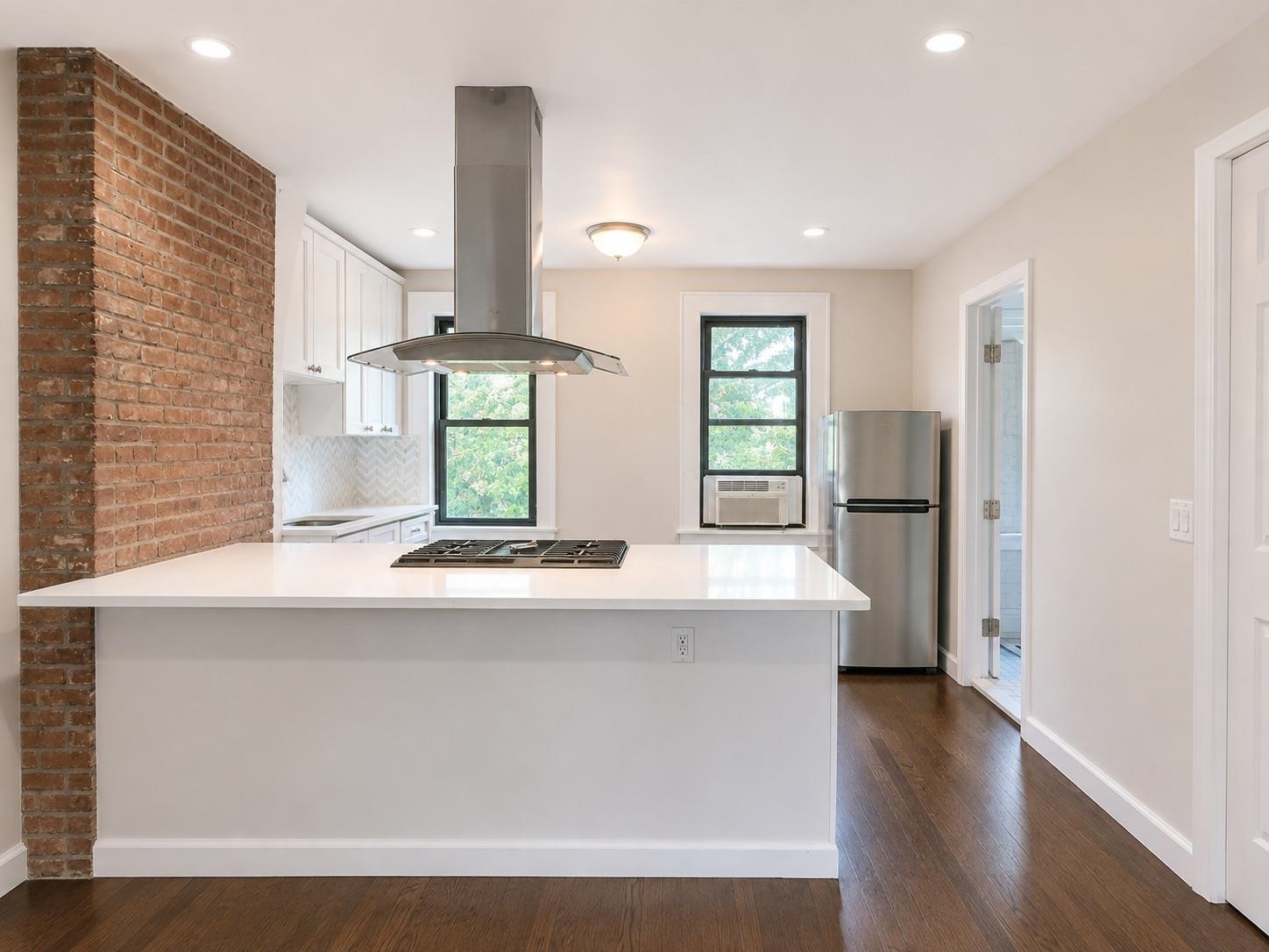 221 BRUNSWICK ST Unit: 3