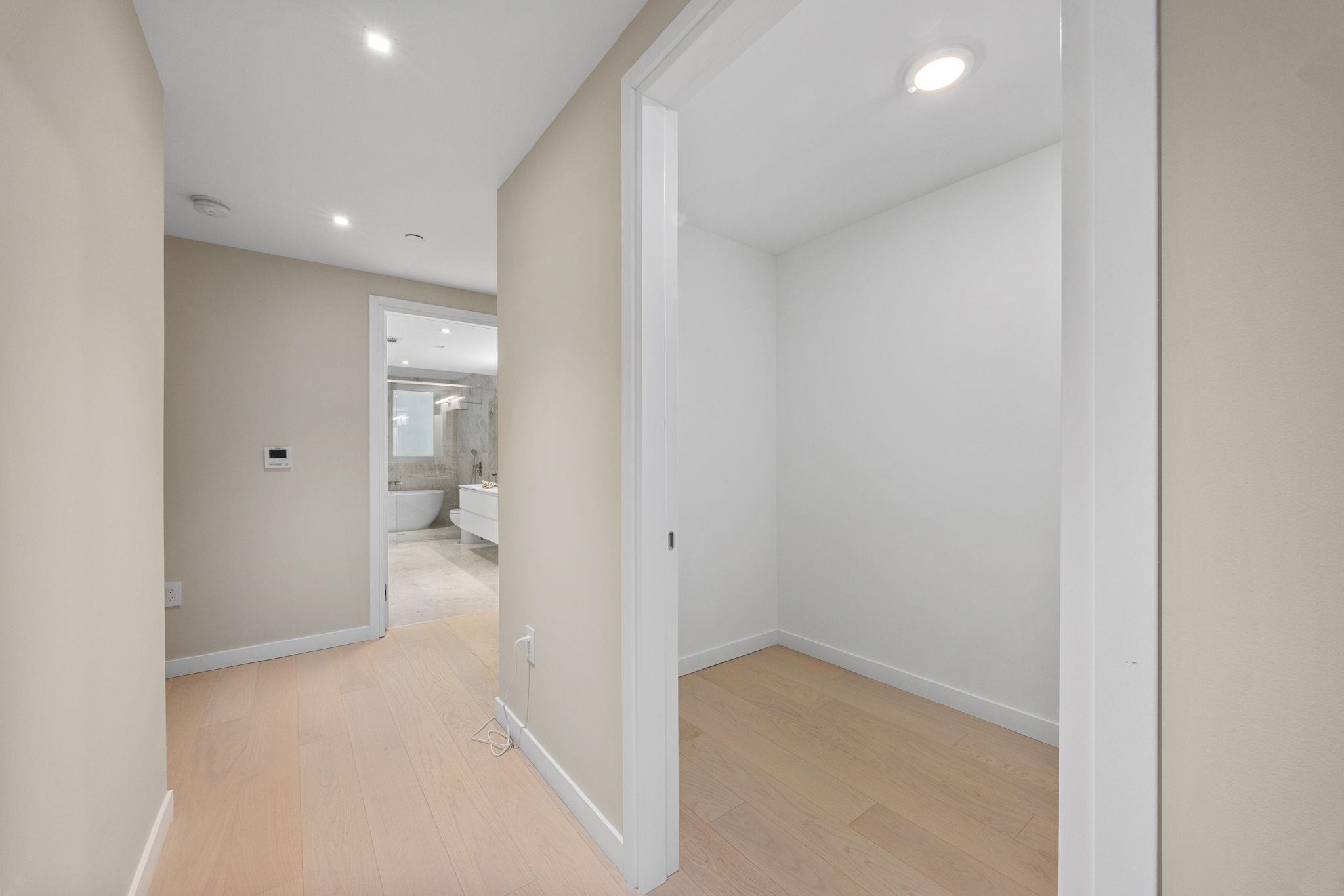 144 1ST ST Unit: 9N
