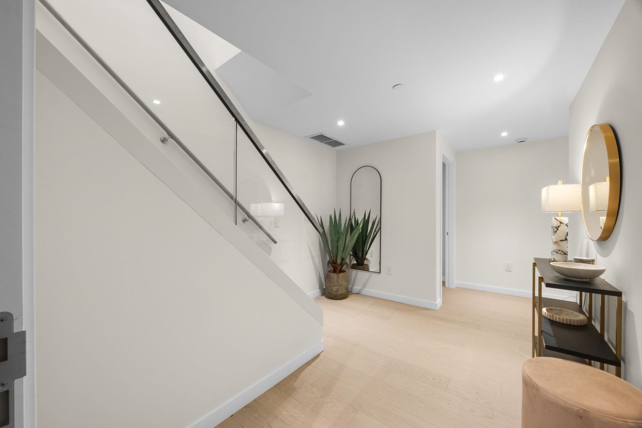 144 1ST ST Unit: 9N