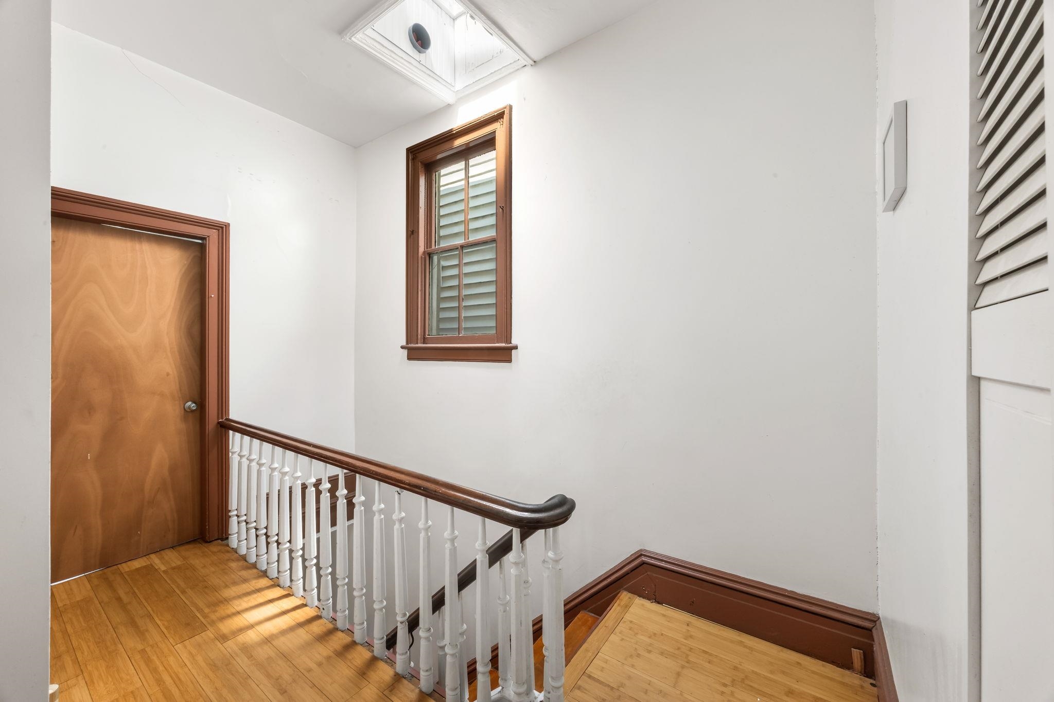 206 DANFORTH AVE