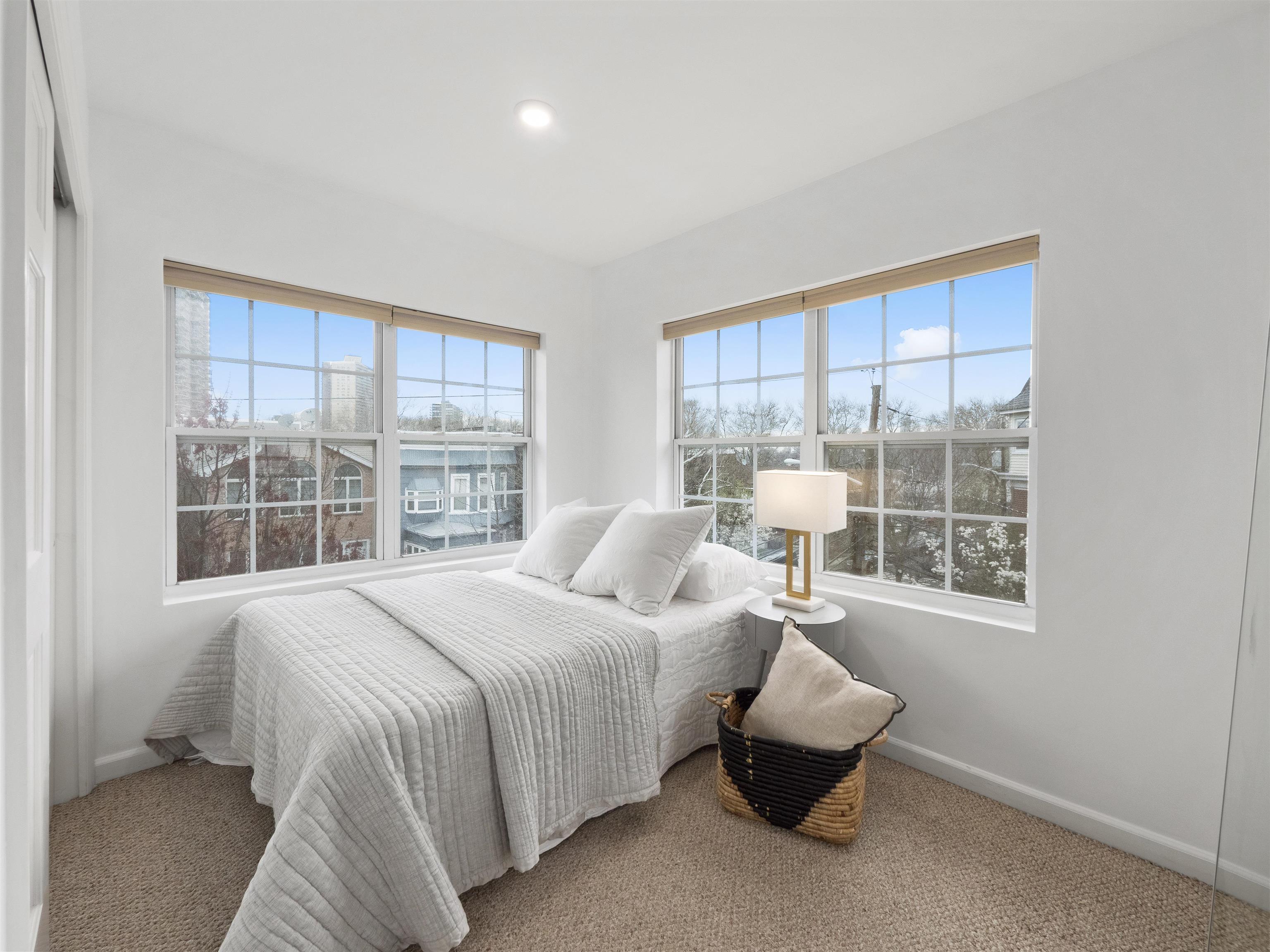 5311 FAIRVIEW TERRACE Unit: 3