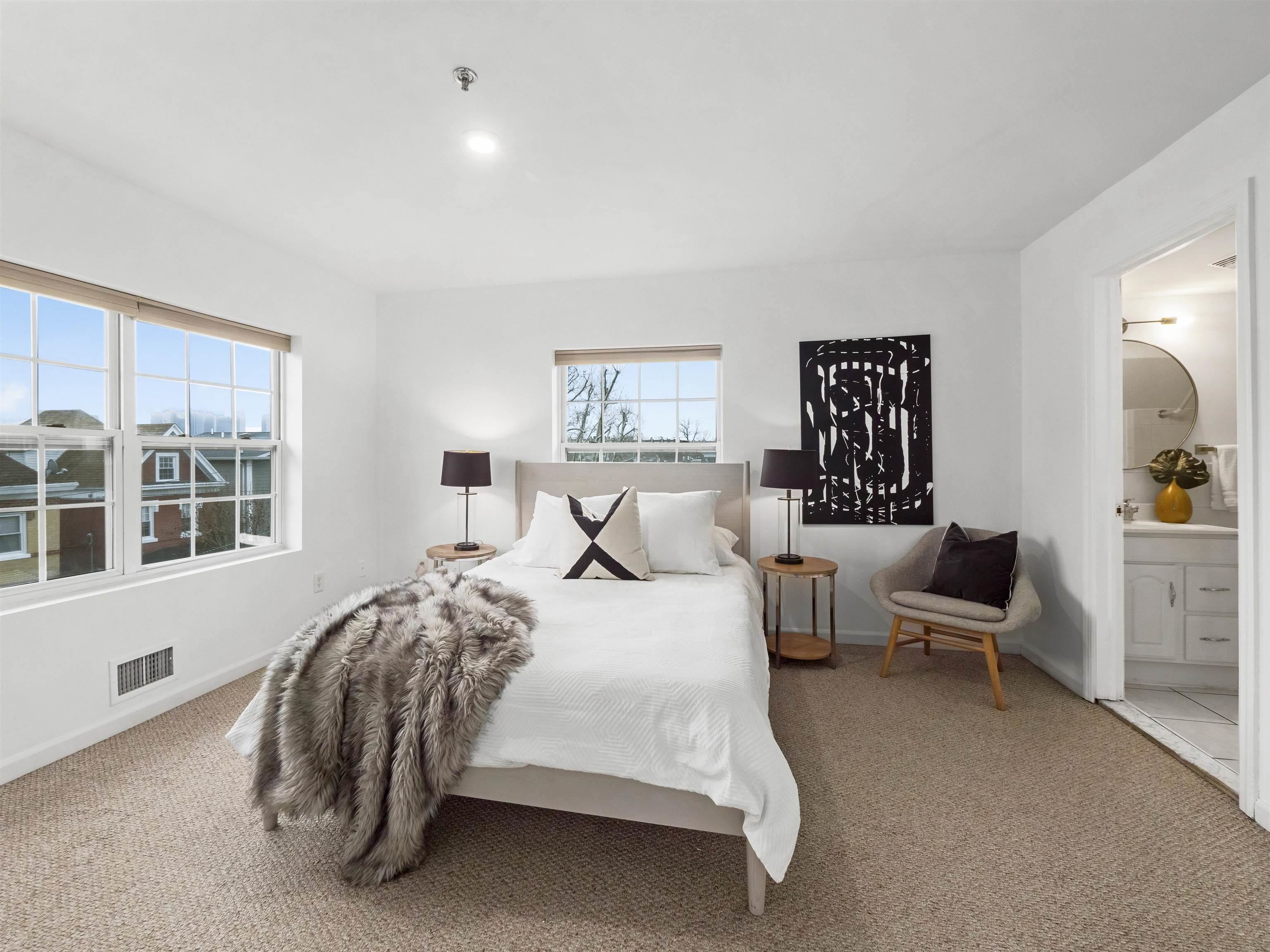5311 FAIRVIEW TERRACE Unit: 3