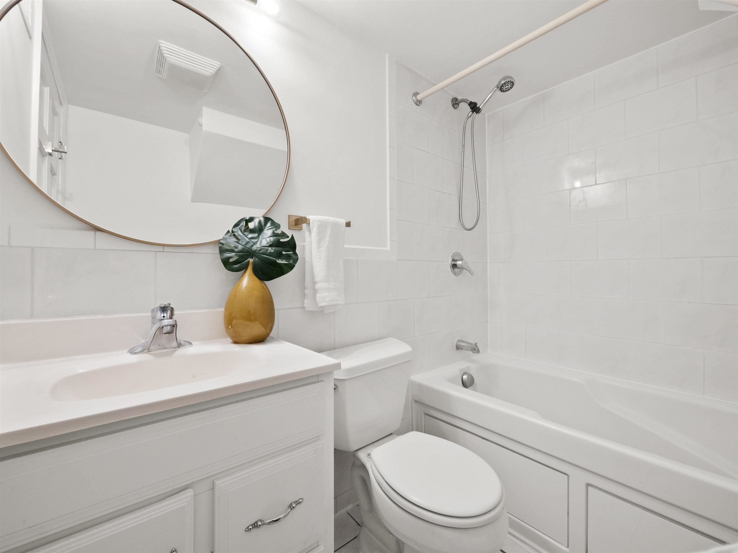 5311 FAIRVIEW TERRACE Unit: 3
