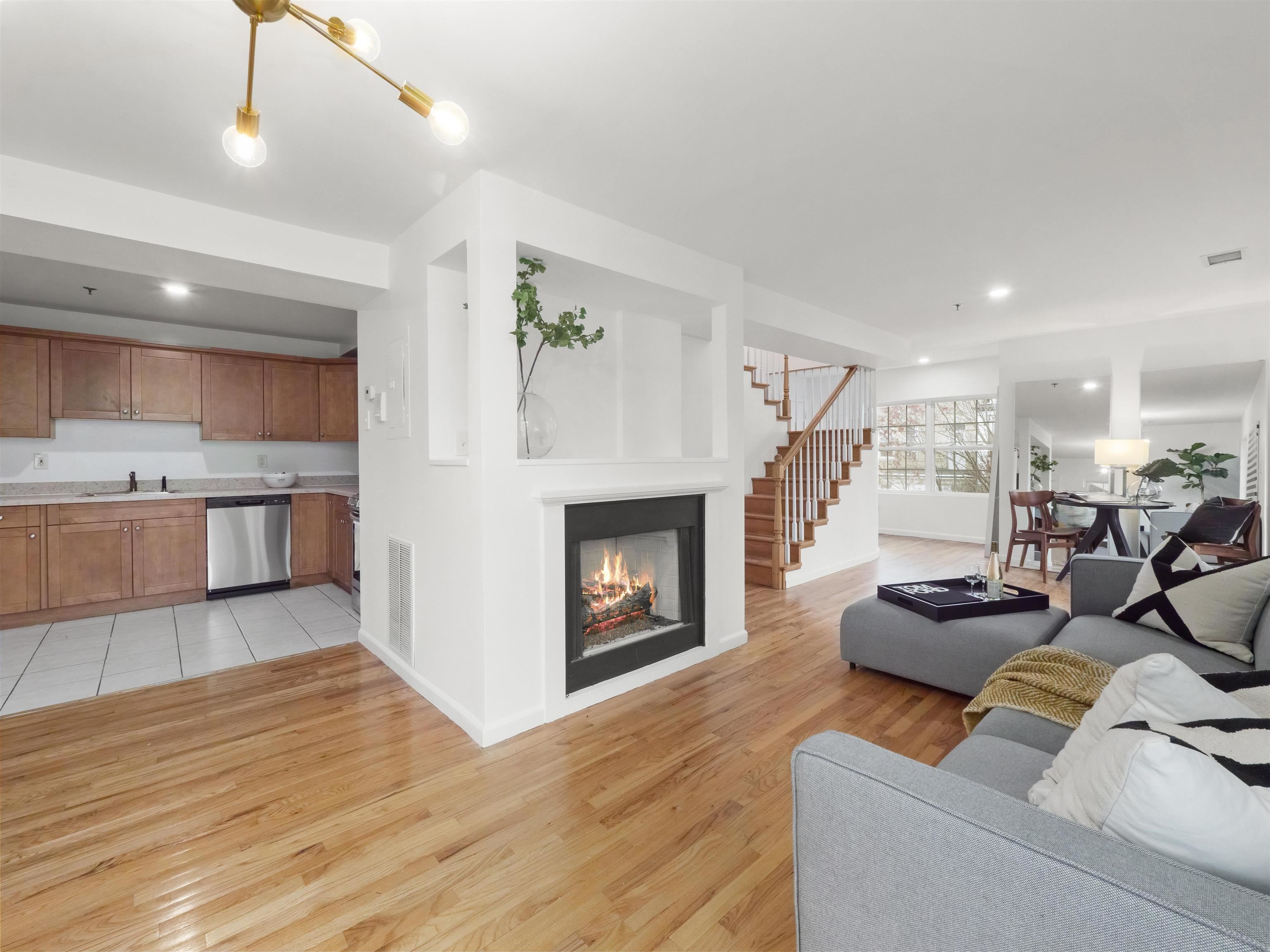 5311 FAIRVIEW TERRACE Unit: 3