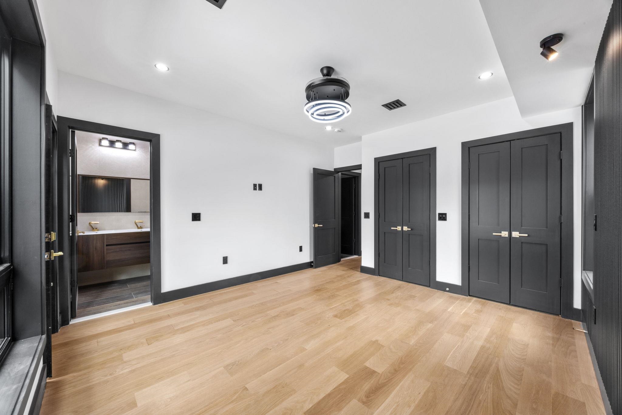 109 WEBSTER AVE Unit: 2
