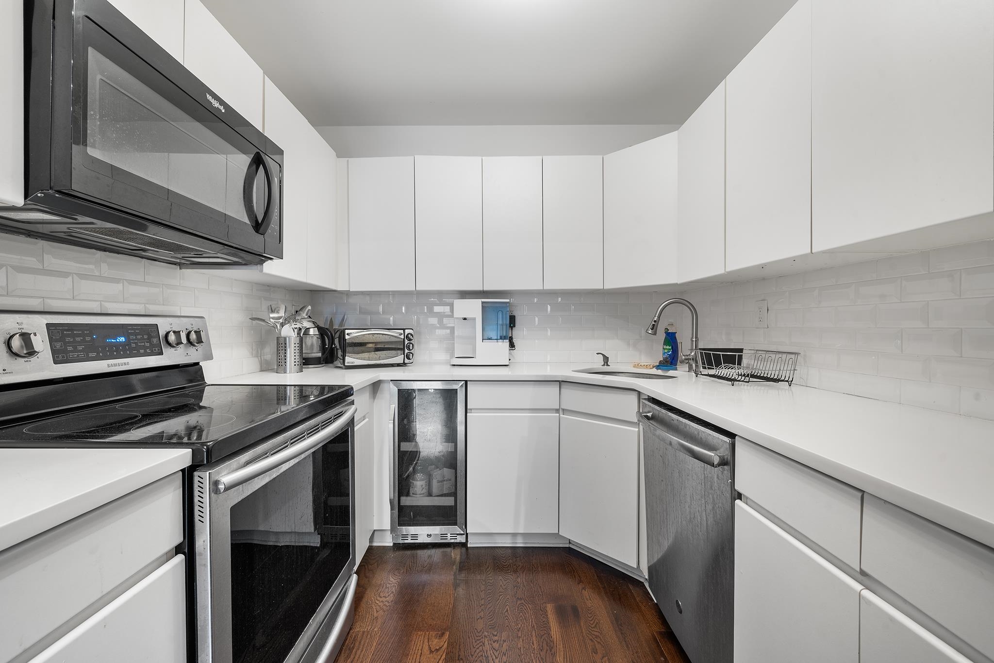 1 GREENE ST Unit: 511