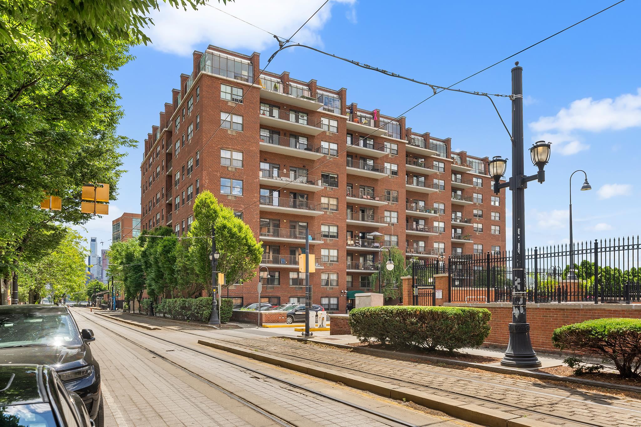 1 GREENE ST Unit: 511