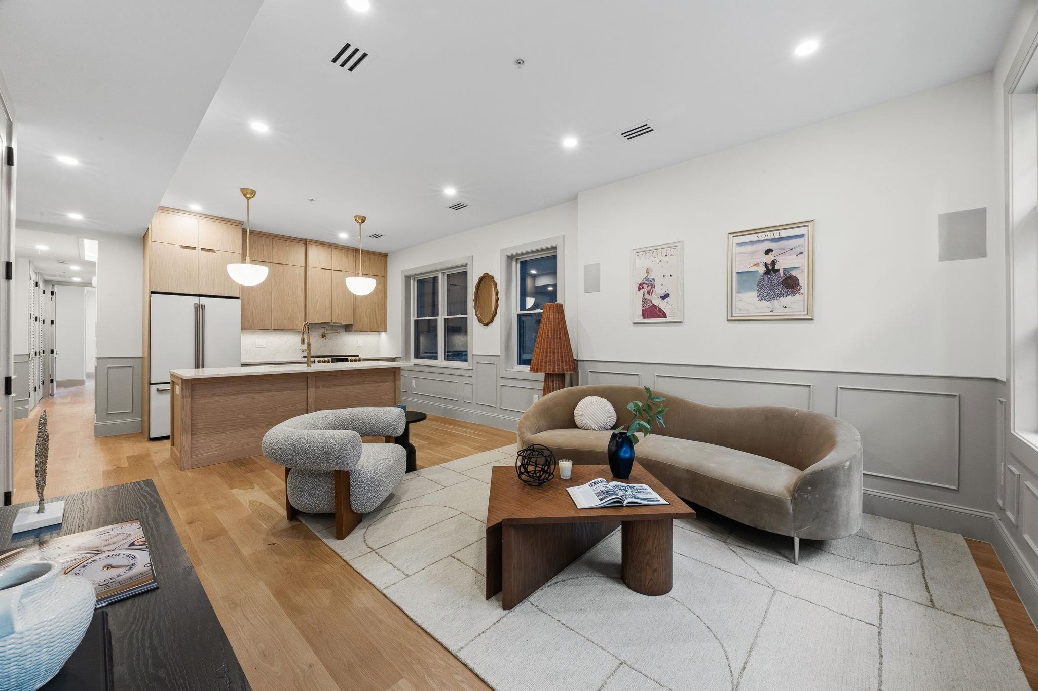 206 SHERMAN AVE Unit: 1