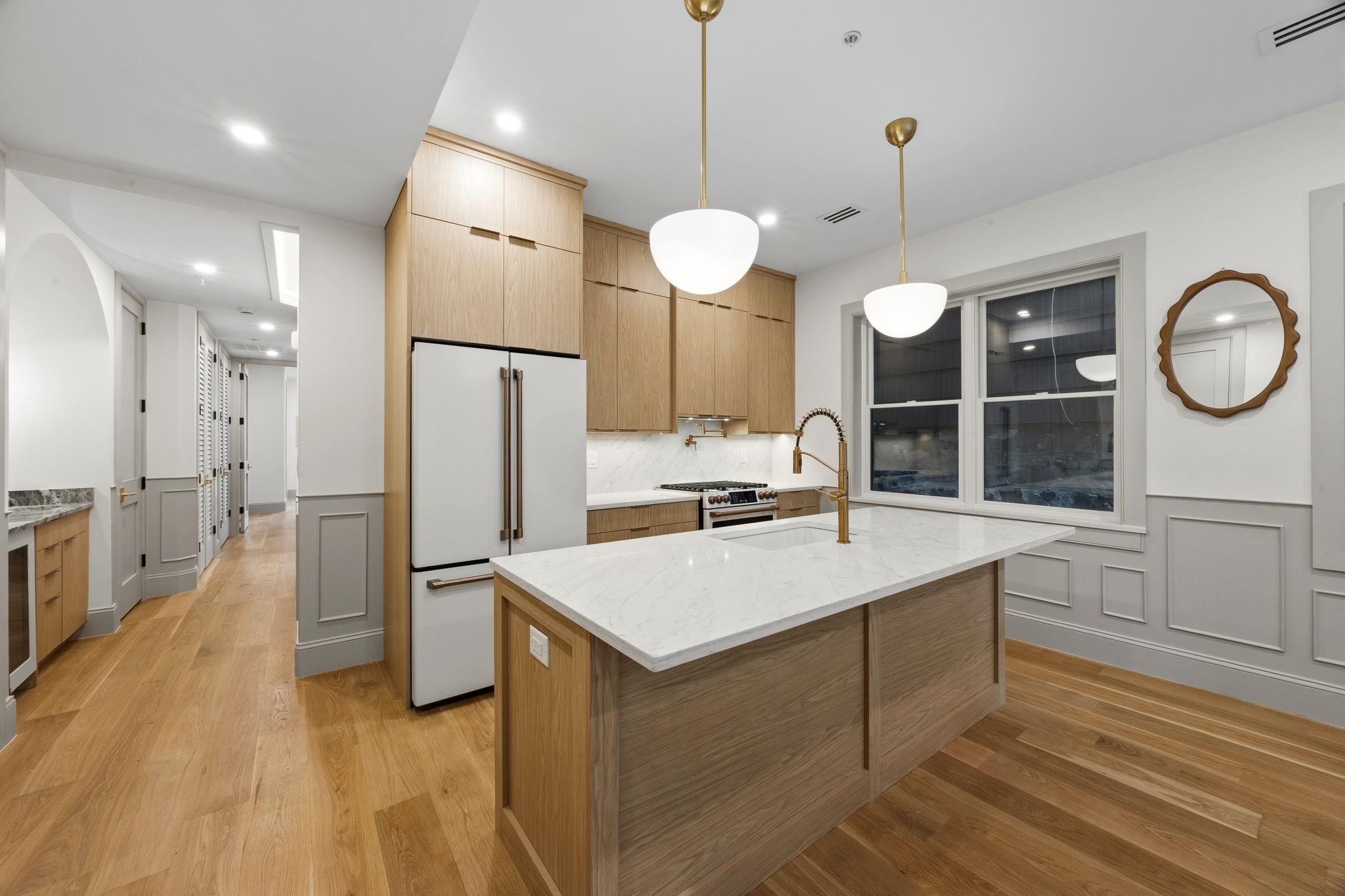 206 SHERMAN AVE Unit: 1
