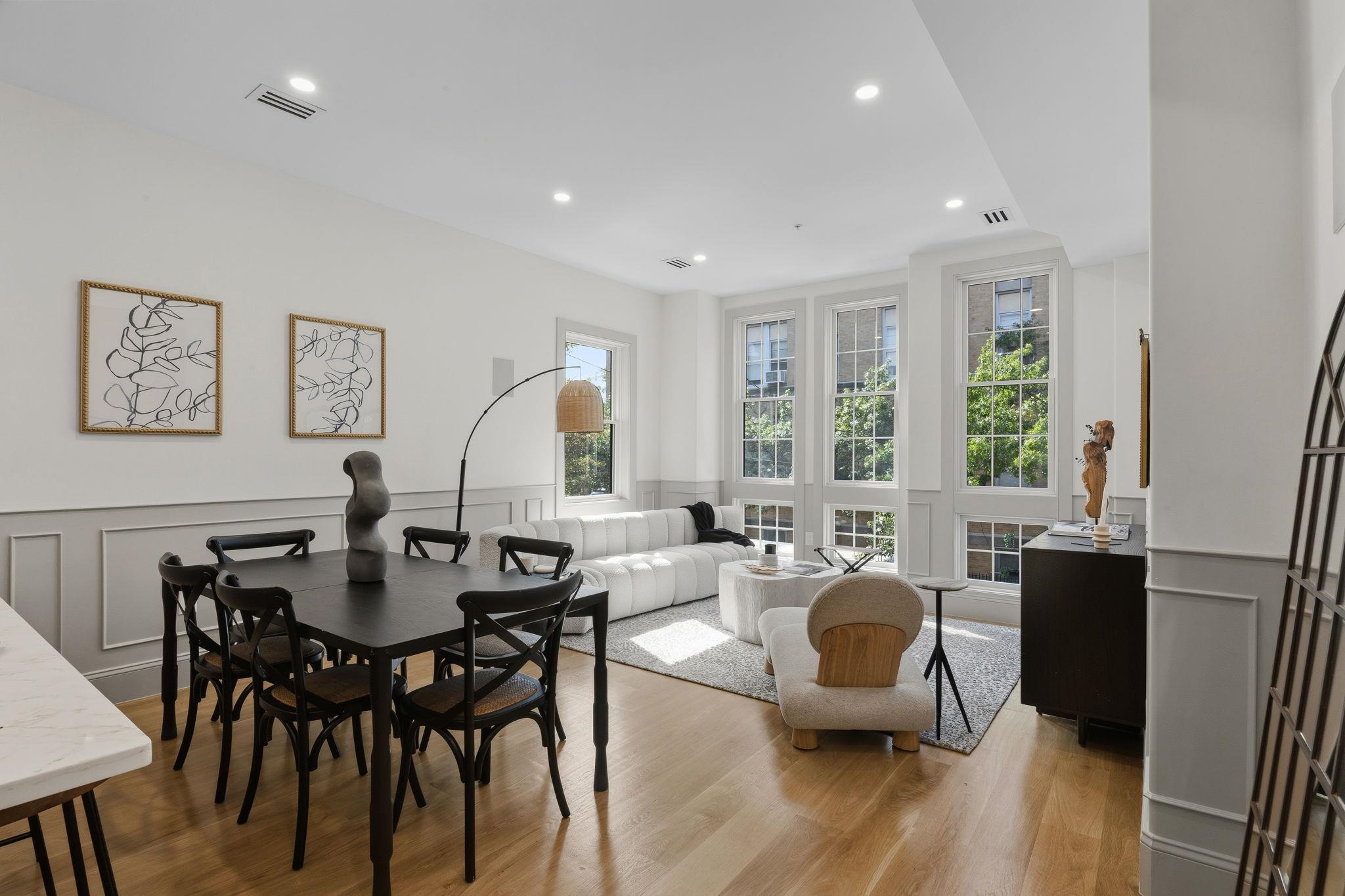 206 SHERMAN AVE Unit: 2