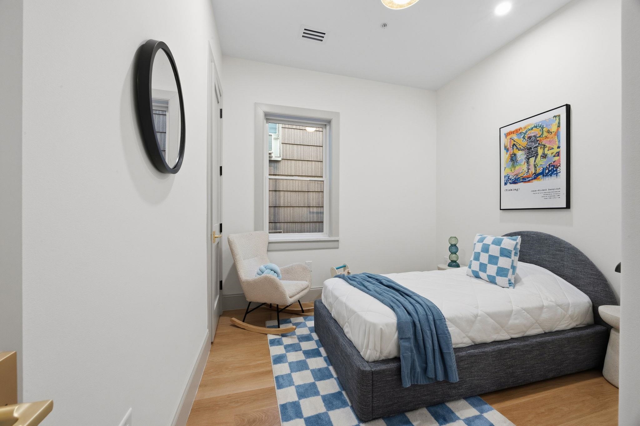 206 SHERMAN AVE Unit: 2