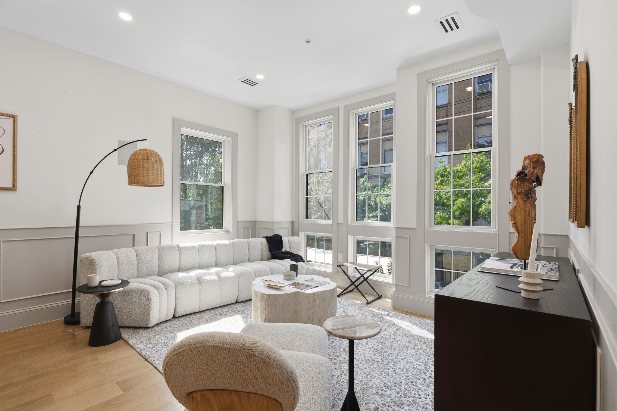 206 SHERMAN AVE Unit: 2