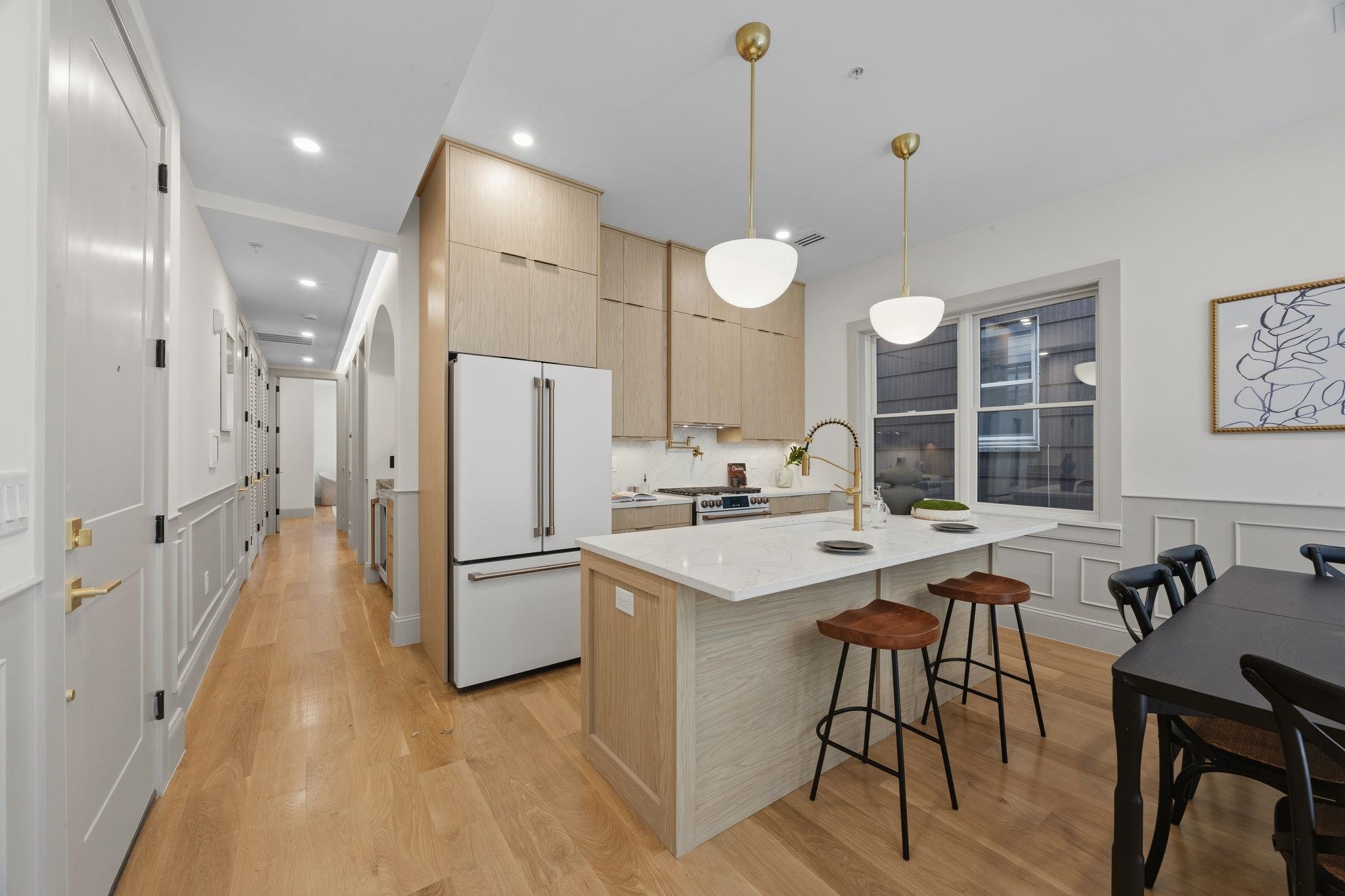 206 SHERMAN AVE Unit: 2