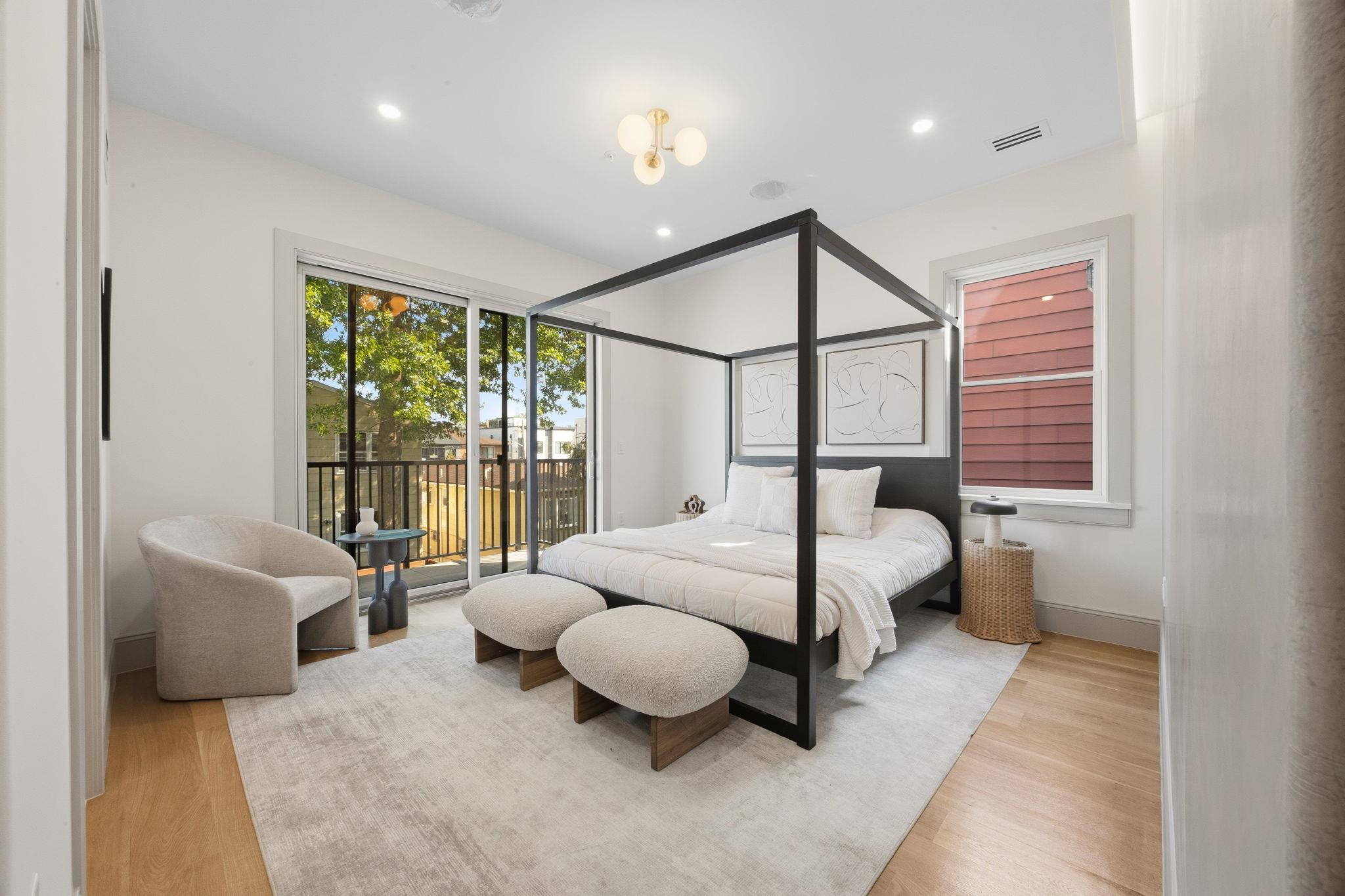 206 SHERMAN AVE Unit: 2