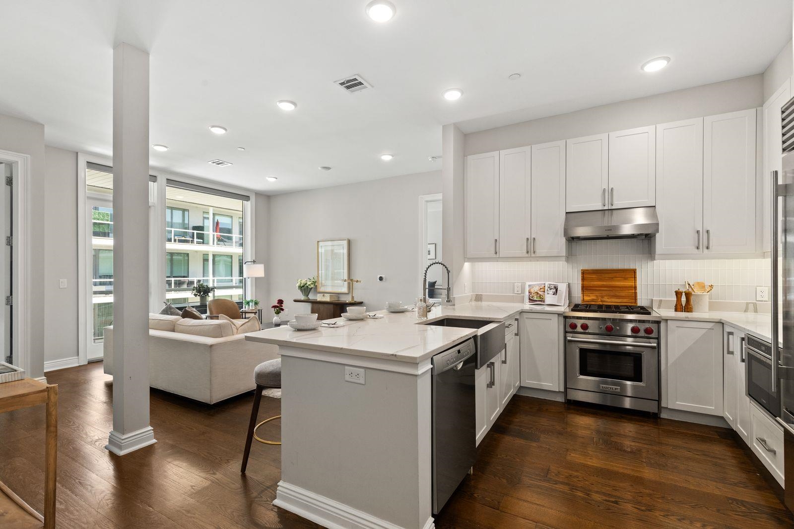 3 SOMERSET LANE Unit: 501