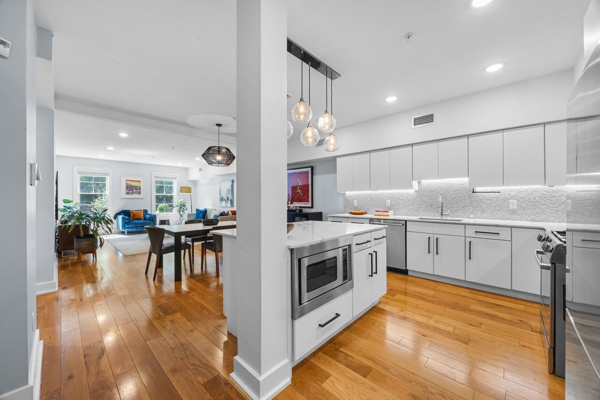 208 YORK ST Unit: 1