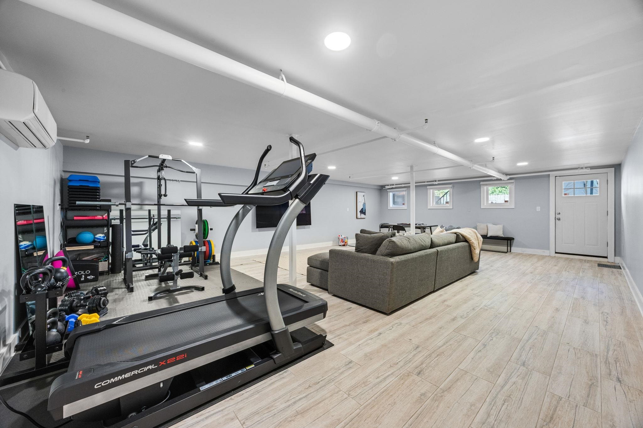 208 YORK ST Unit: 1