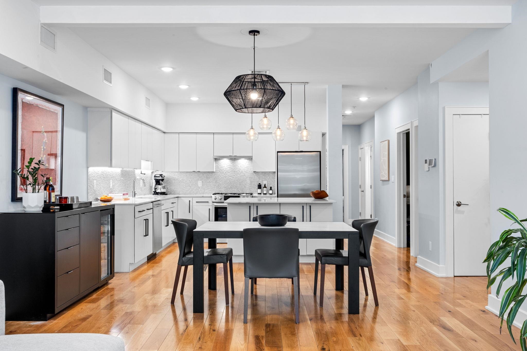 208 YORK ST Unit: 1