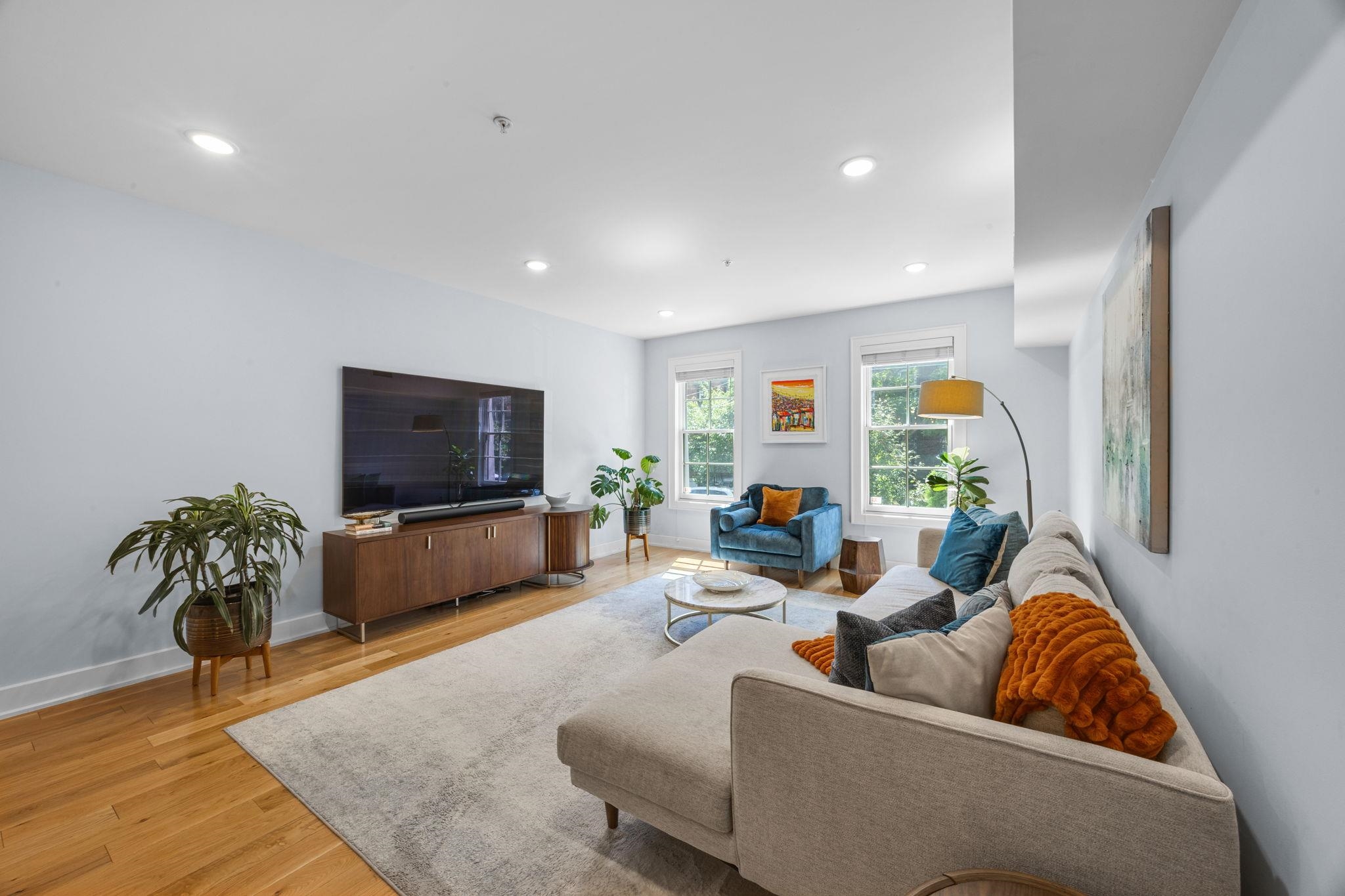 208 YORK ST Unit: 1