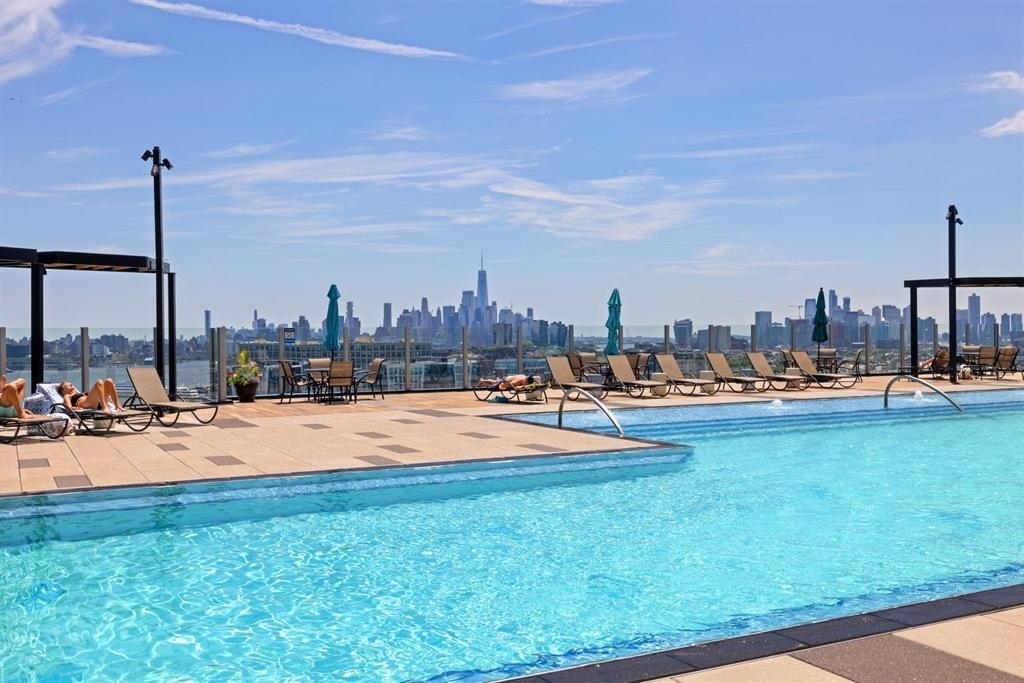 380 MOUNTAIN RD Unit: 2205