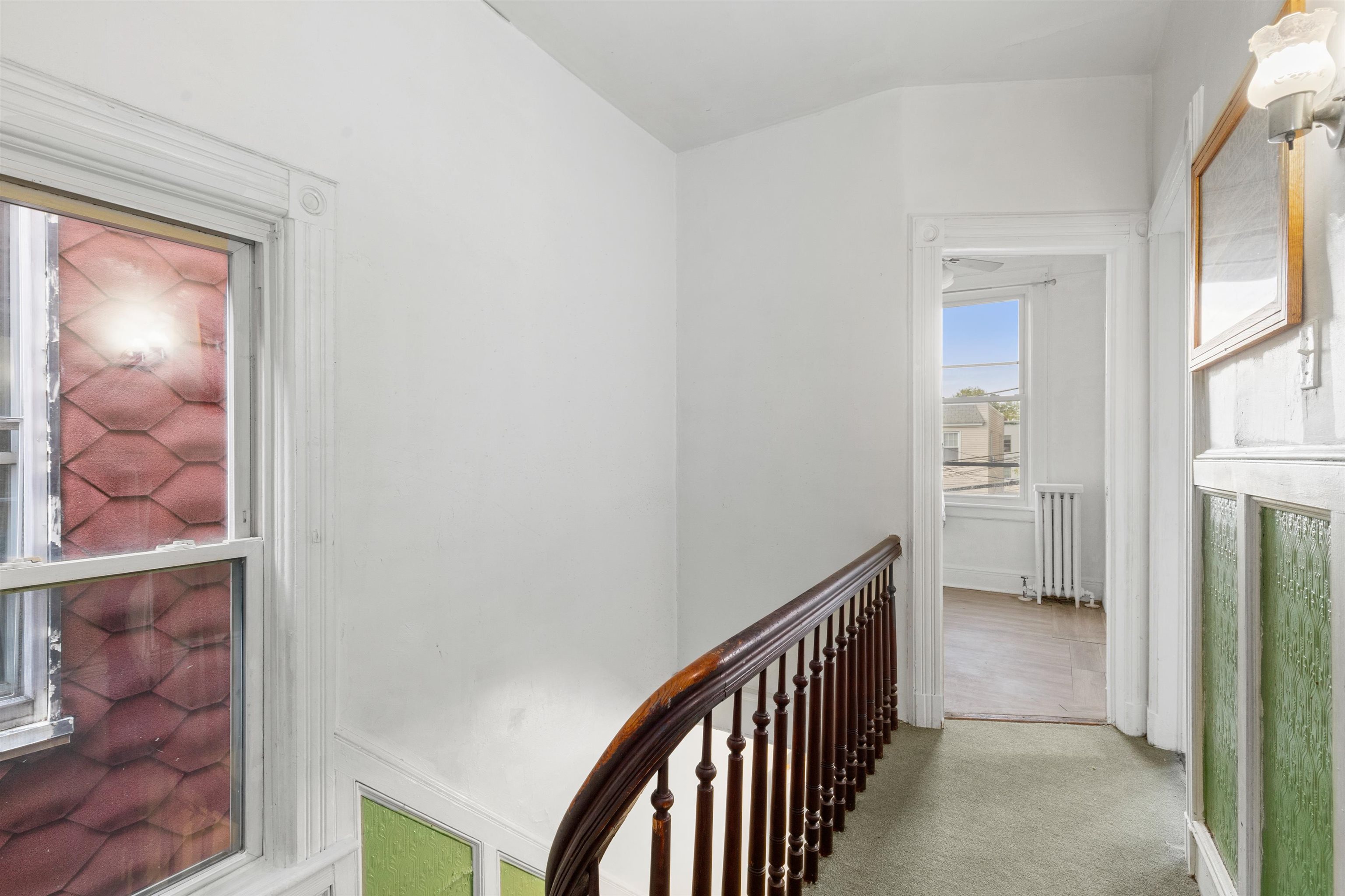 109 GRACE ST Unit: 2