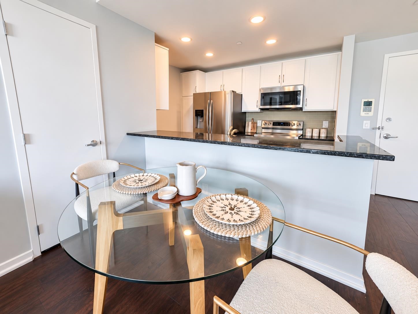 149 ESSEX ST Unit: 5S