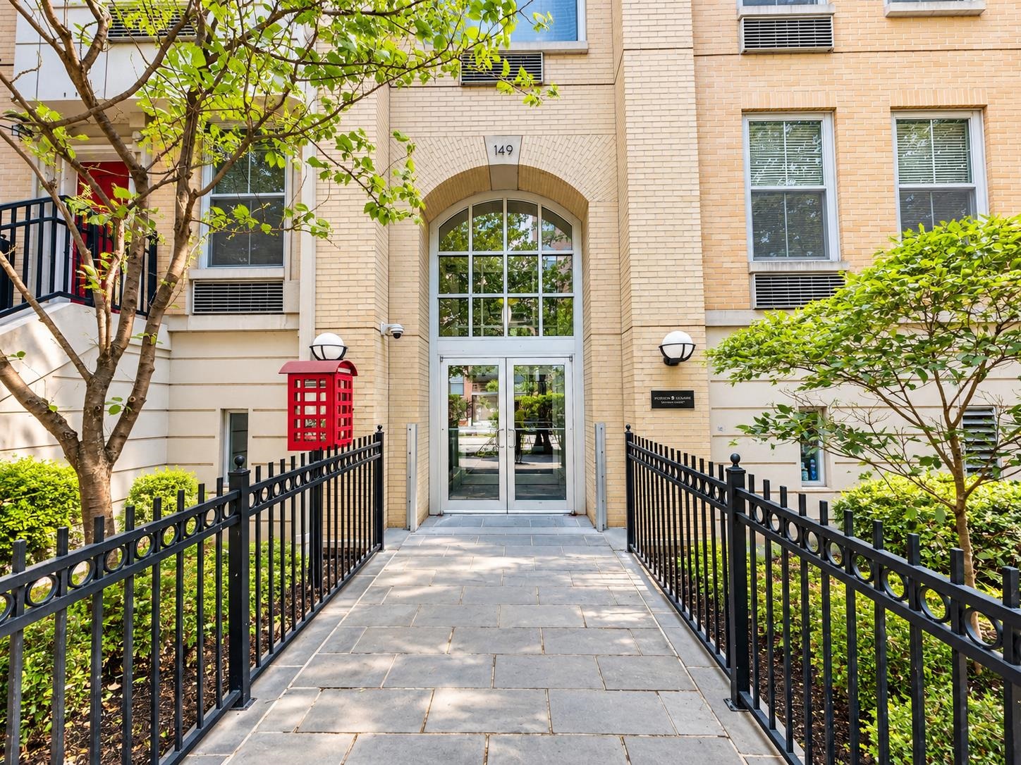 149 ESSEX ST Unit: 5S