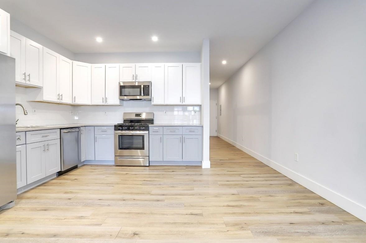 502 BROADWAY