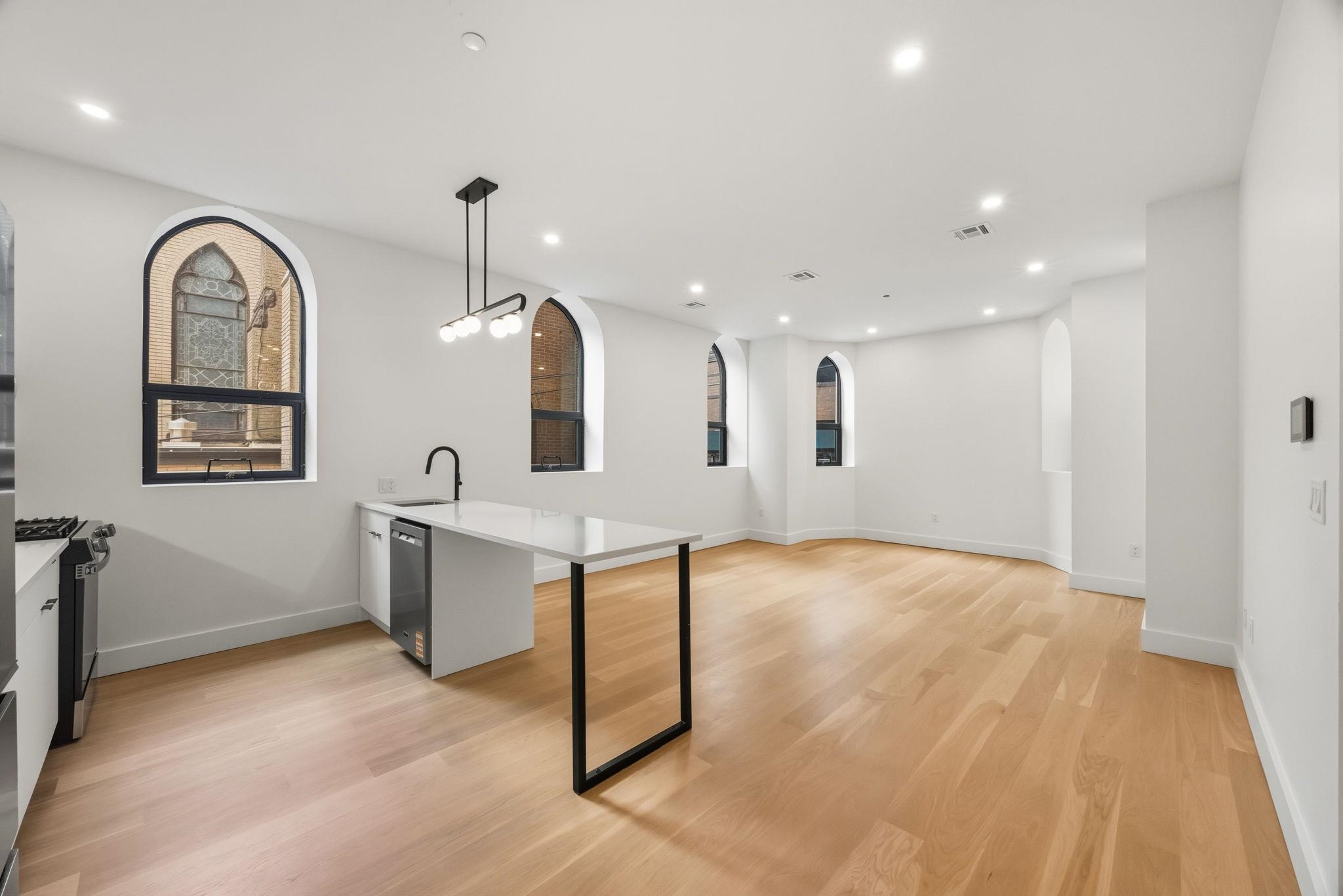 166 HANCOCK AVE Unit: 101