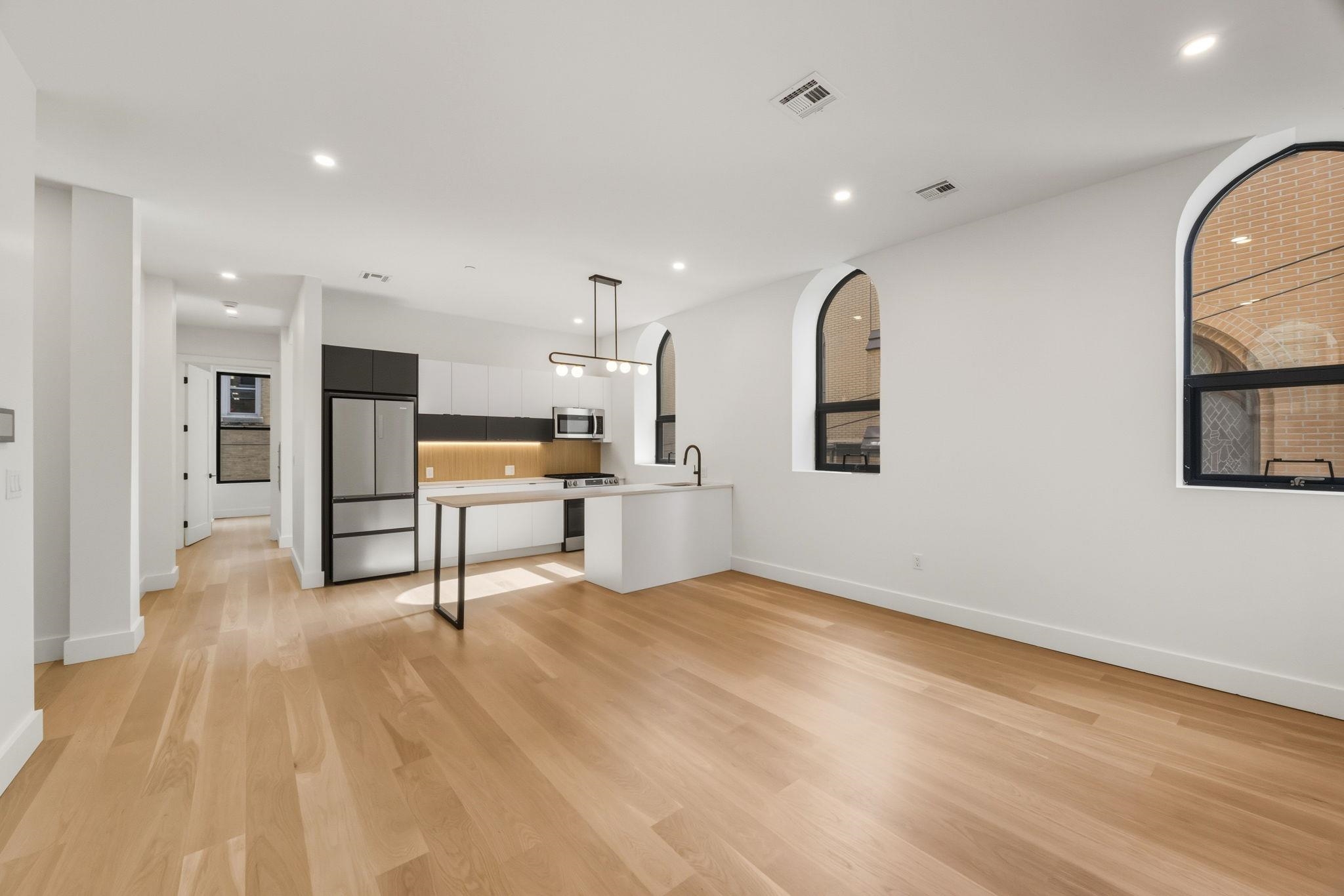 166 HANCOCK AVE Unit: 101