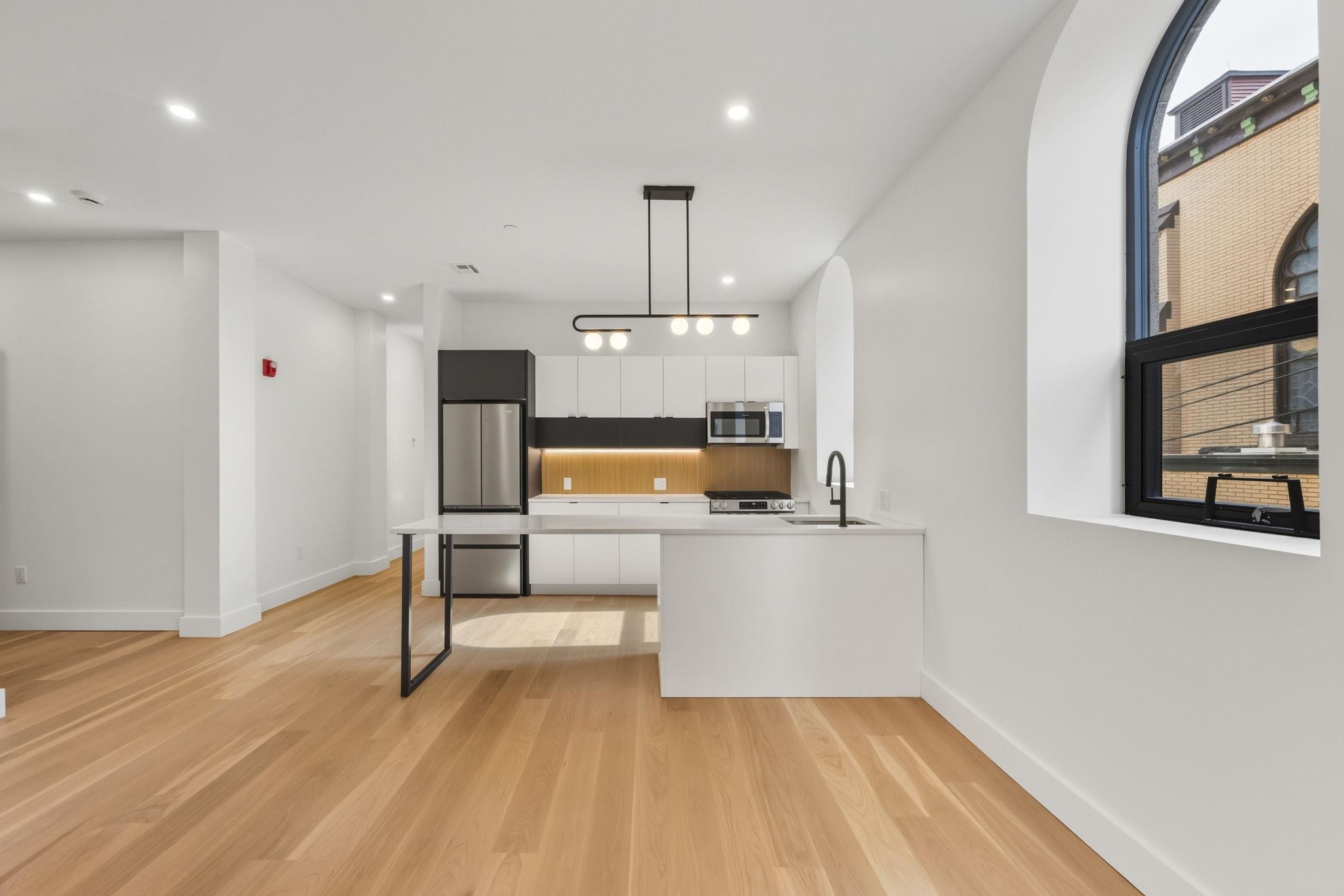 166 HANCOCK AVE Unit: 101