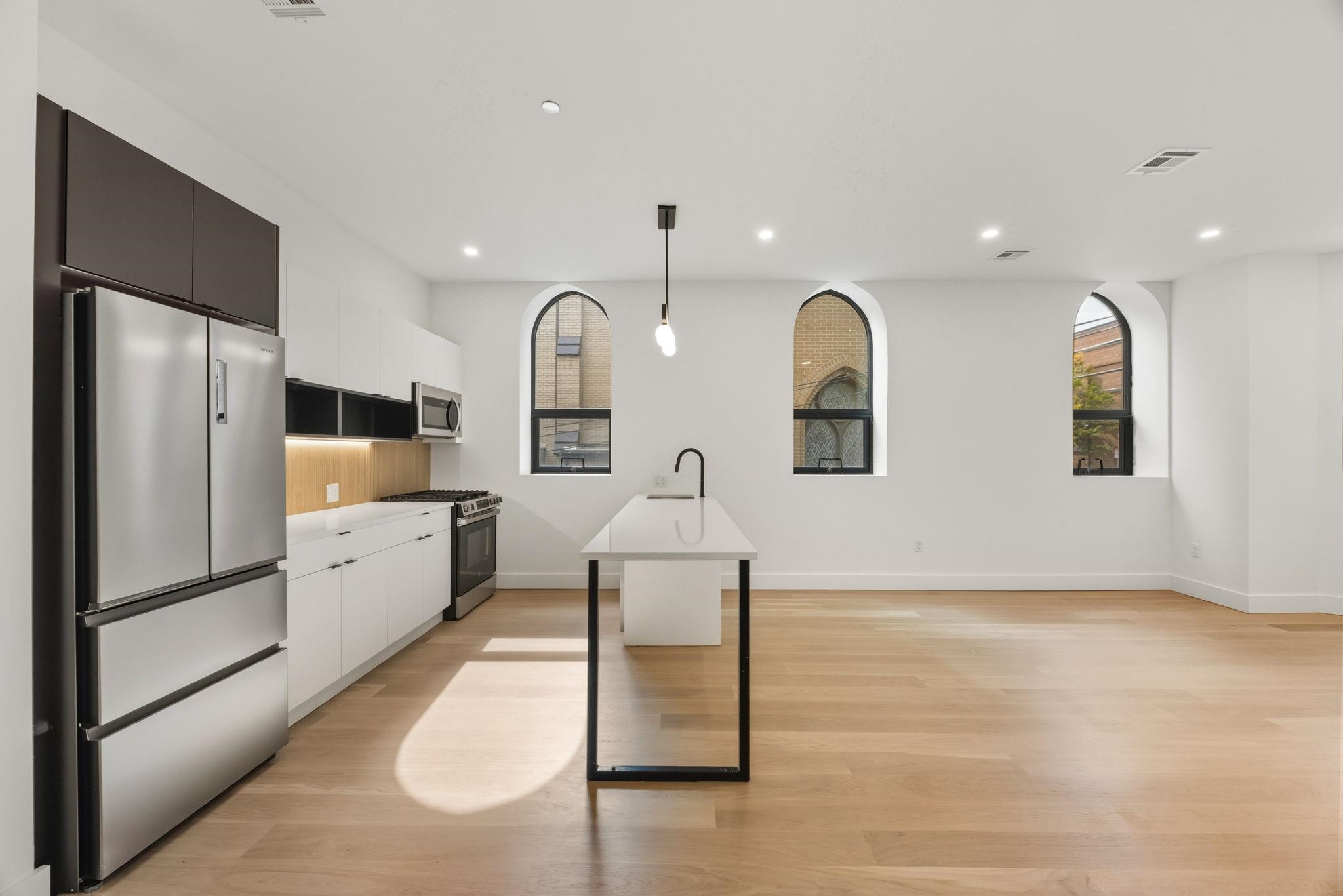 166 HANCOCK AVE Unit: 101