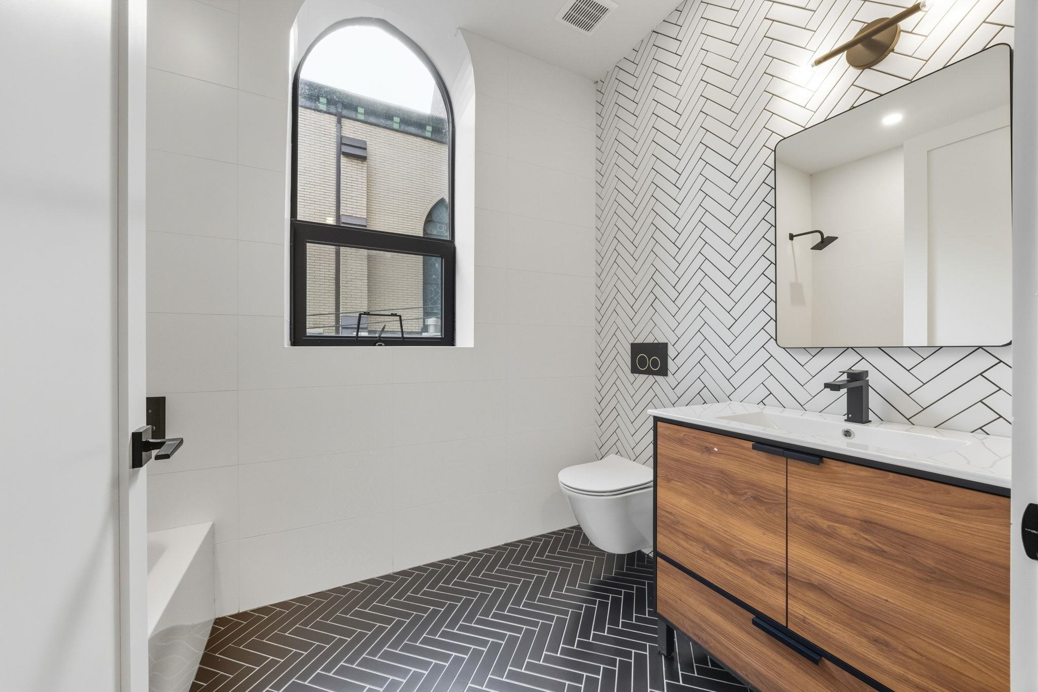 166 HANCOCK AVE Unit: 101