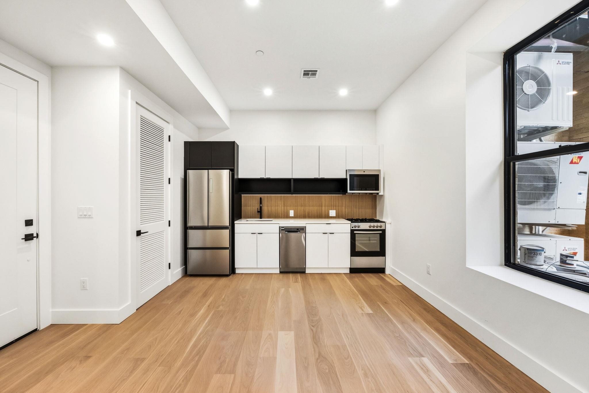 166 HANCOCK AVE Unit: 102