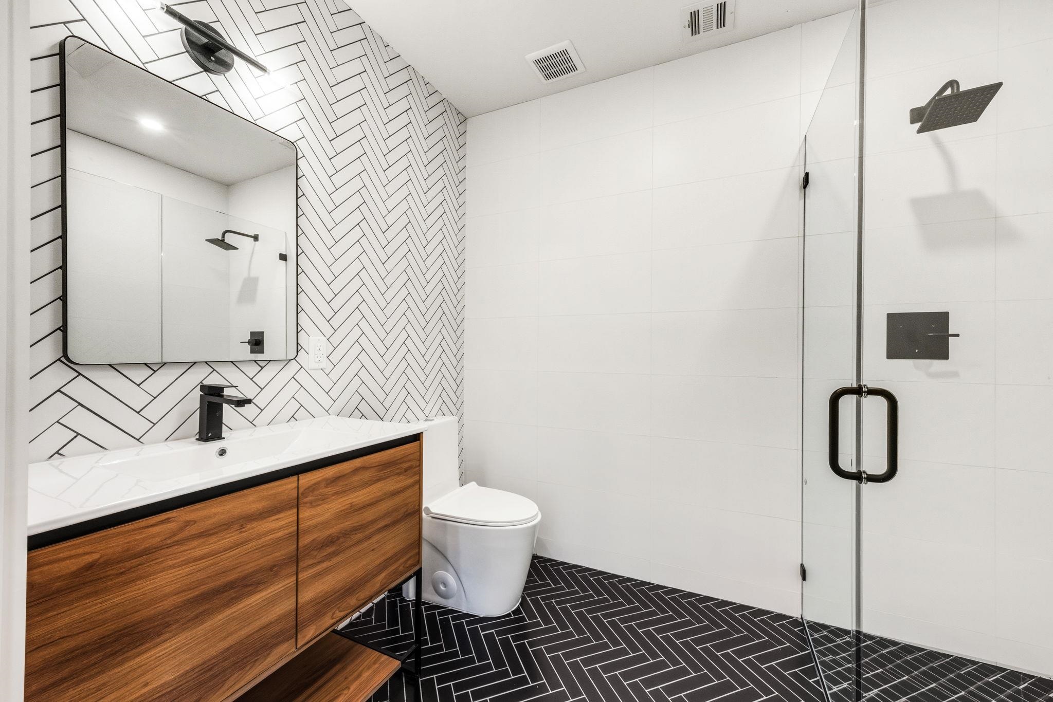 166 HANCOCK AVE Unit: 102