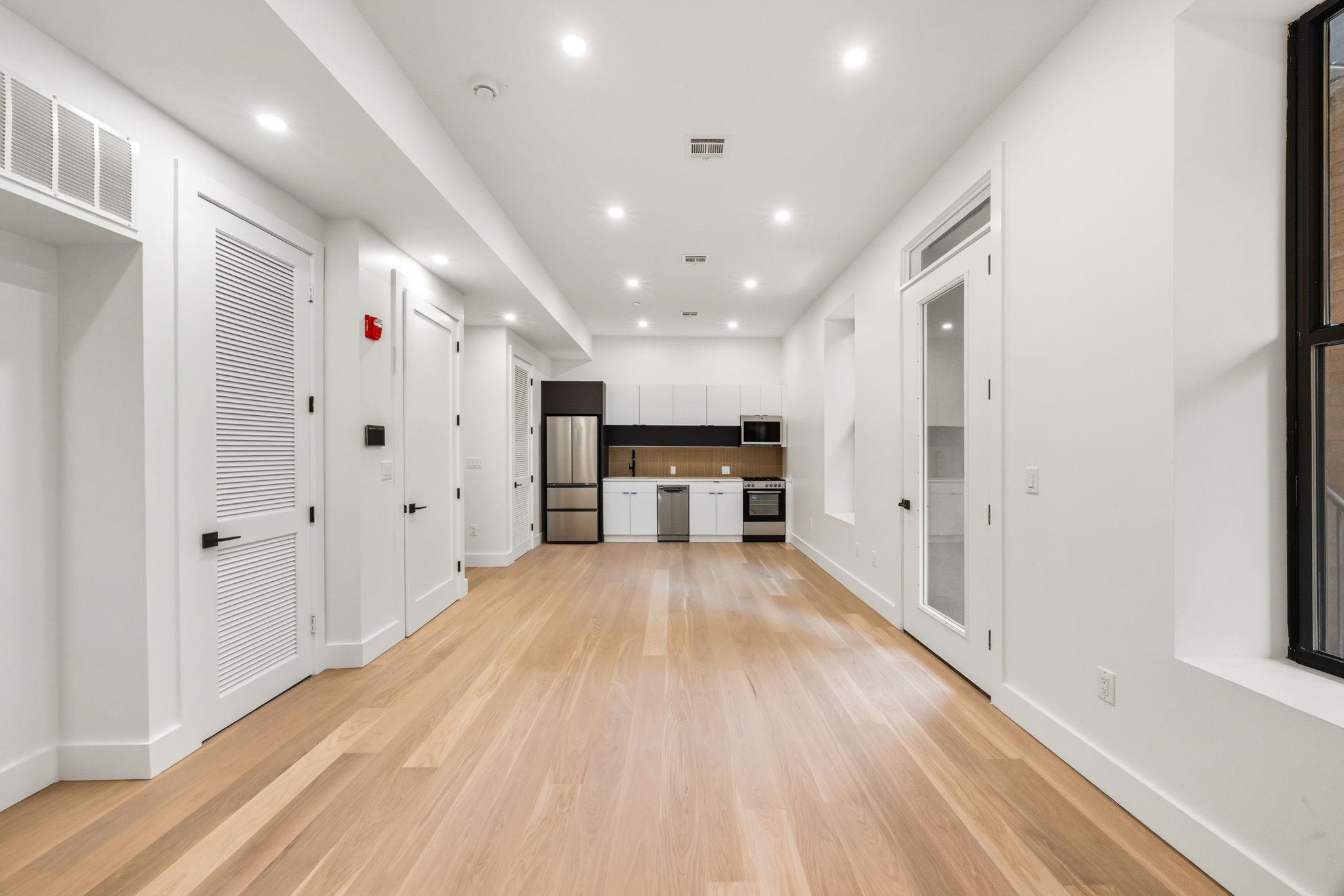 166 HANCOCK AVE Unit: 102